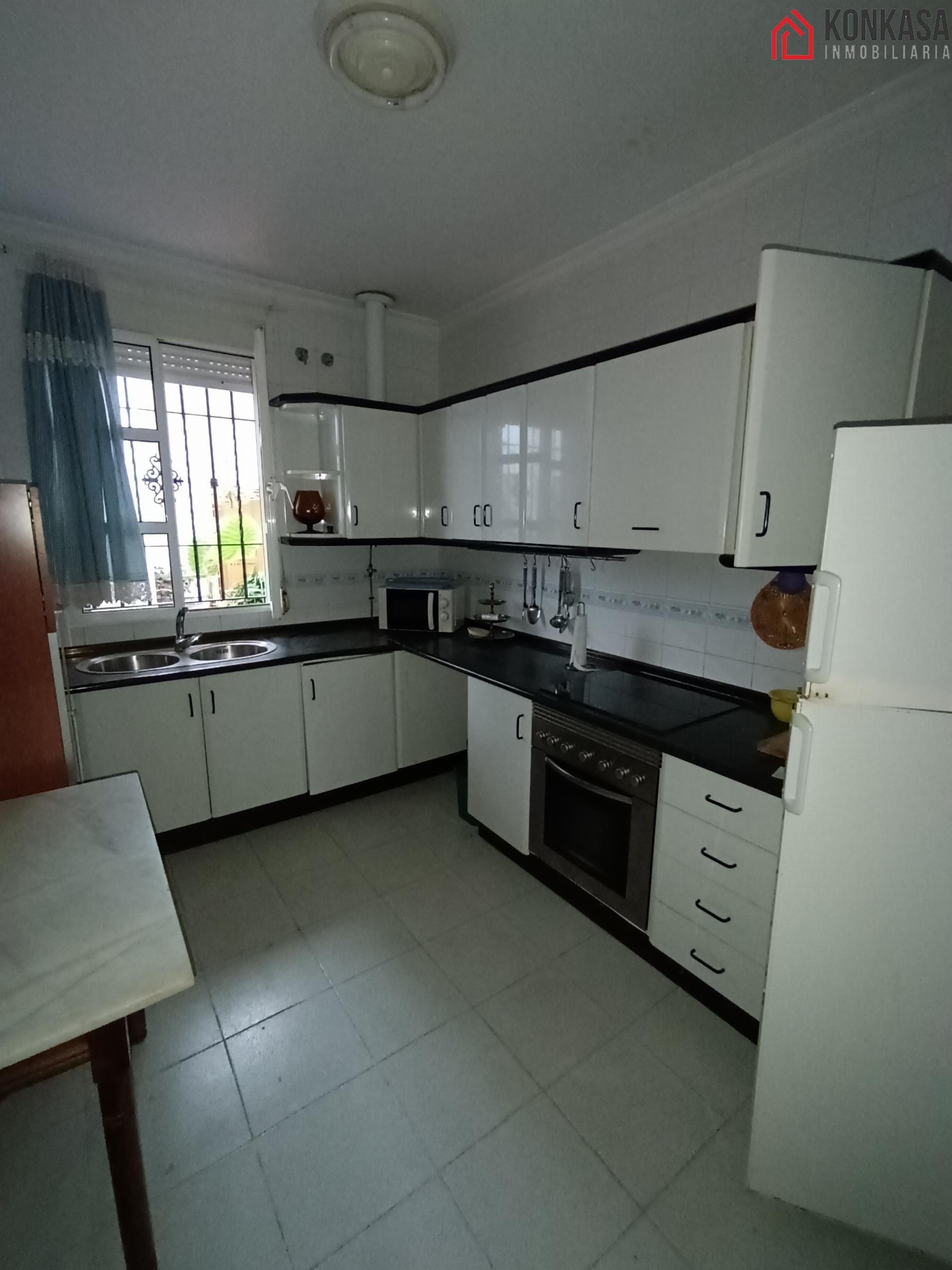 For sale of flat in Arcos de la Frontera