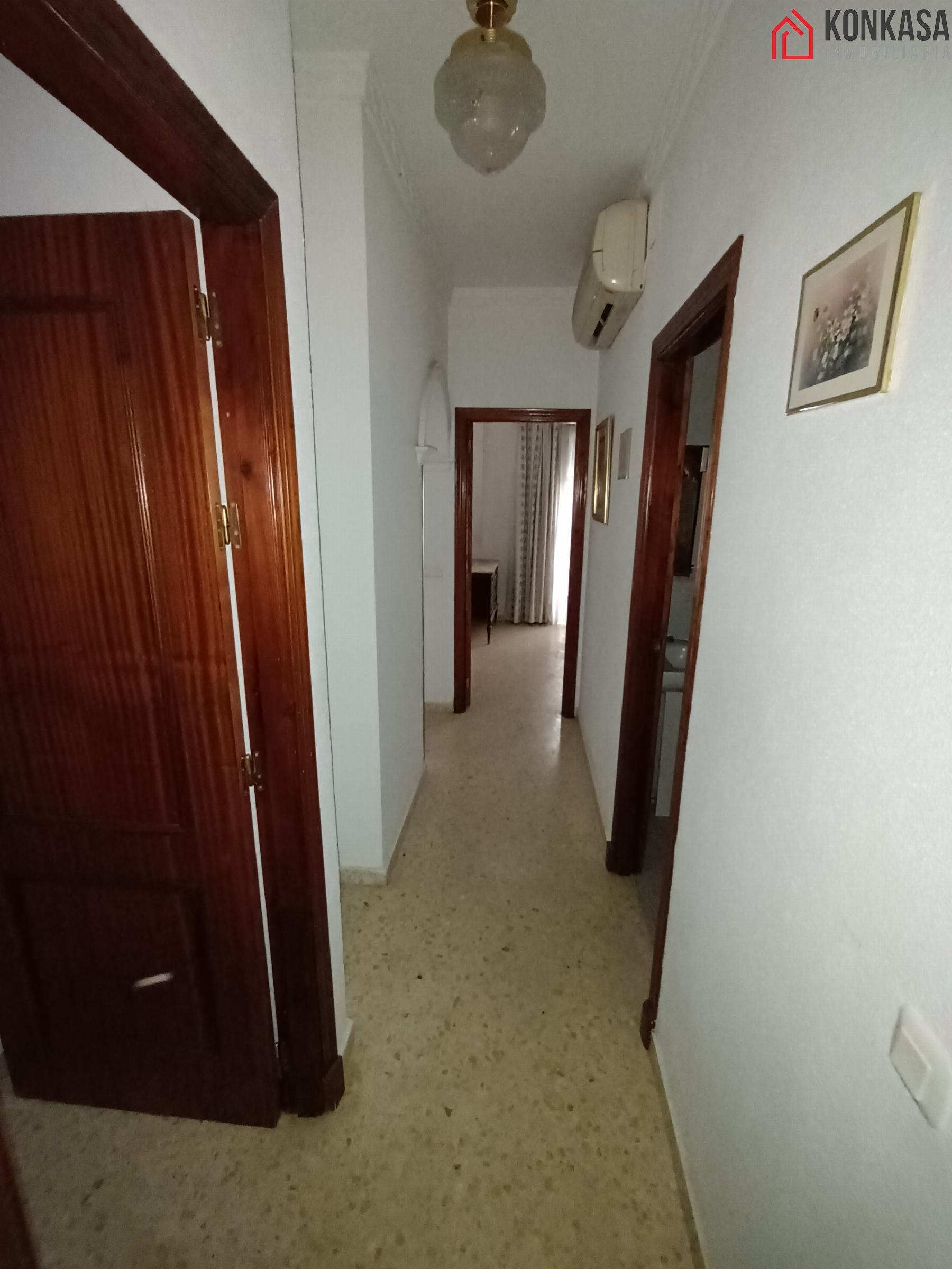 For sale of flat in Arcos de la Frontera