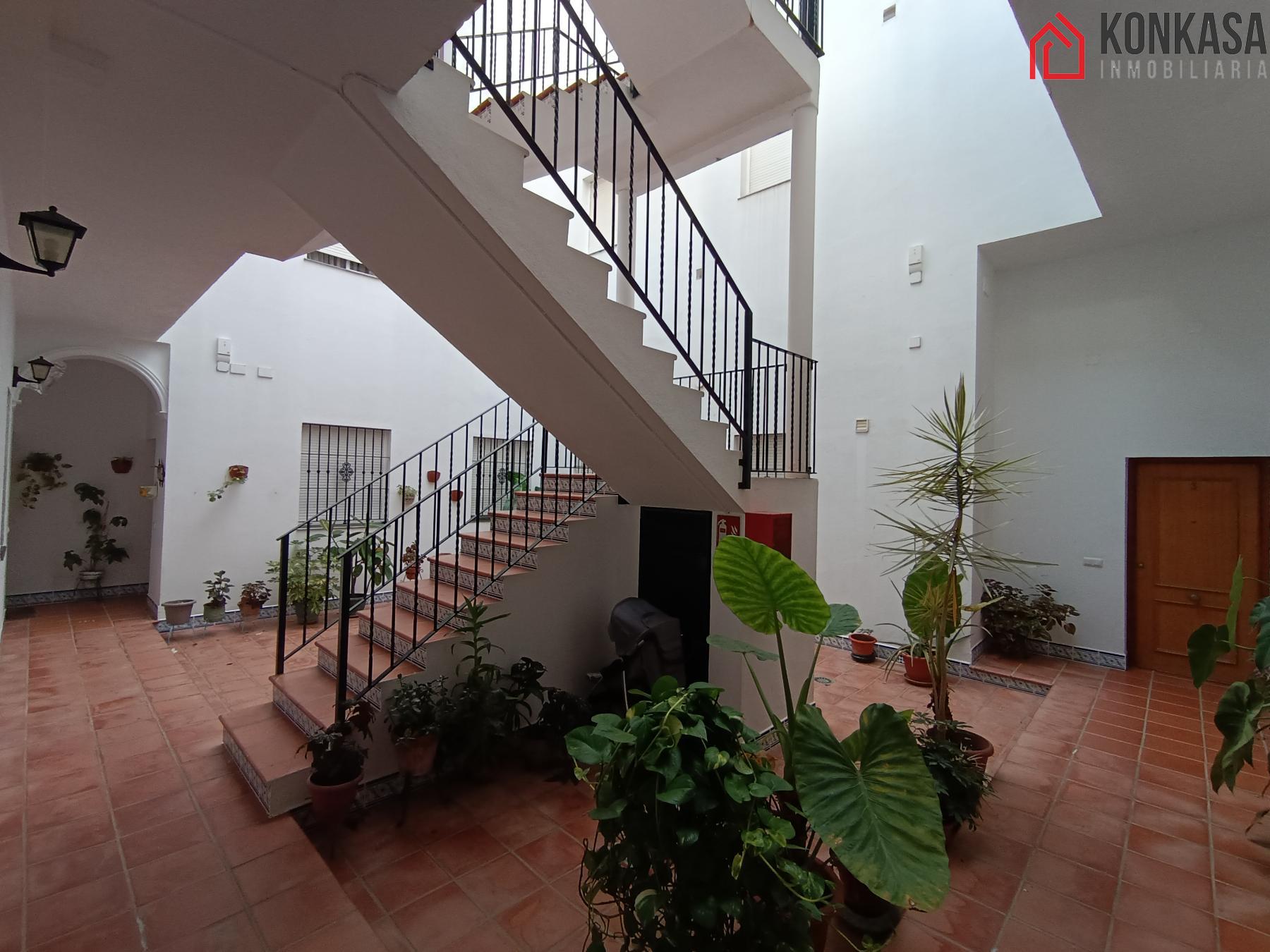 For sale of flat in Arcos de la Frontera