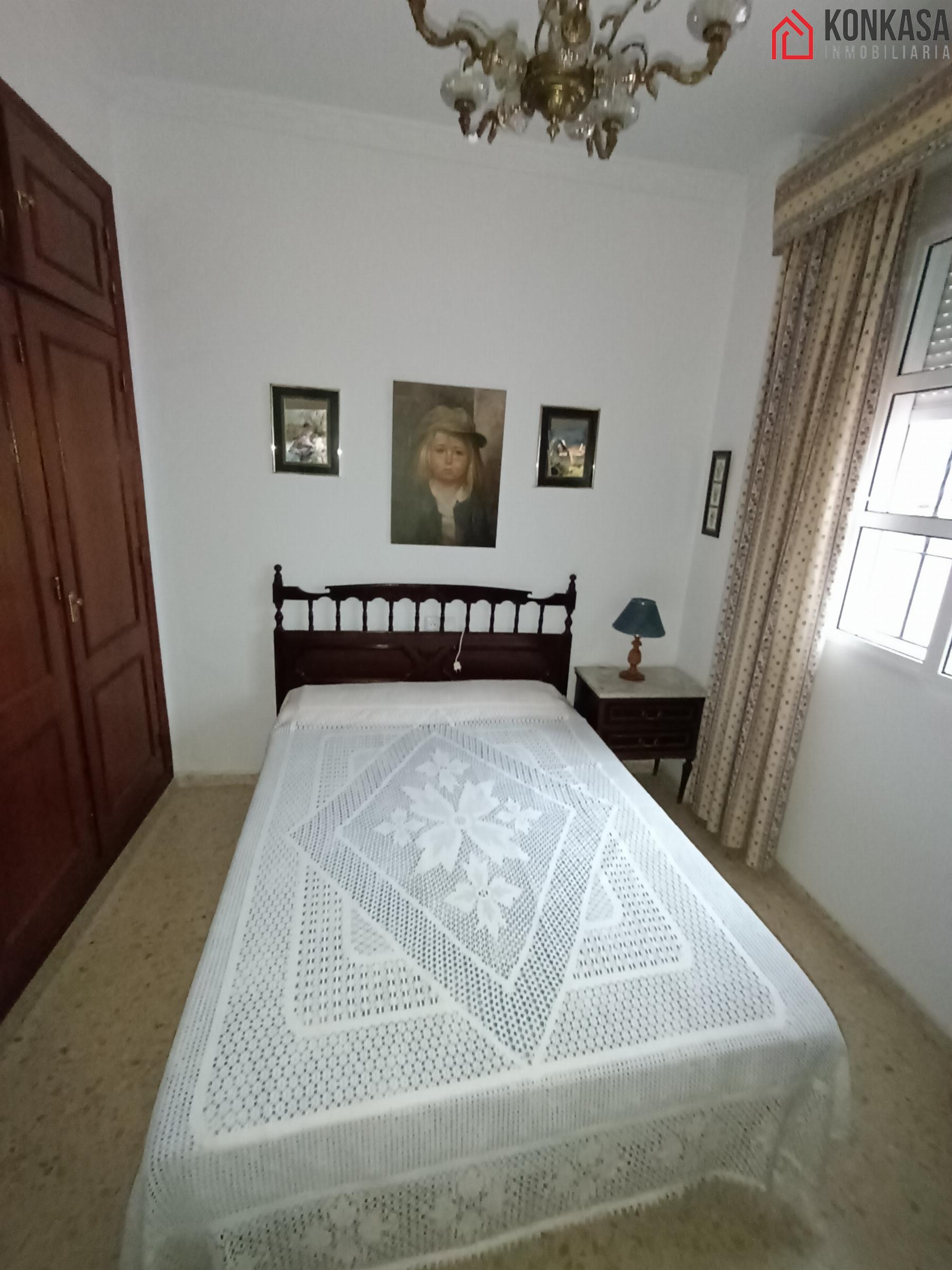 For sale of flat in Arcos de la Frontera
