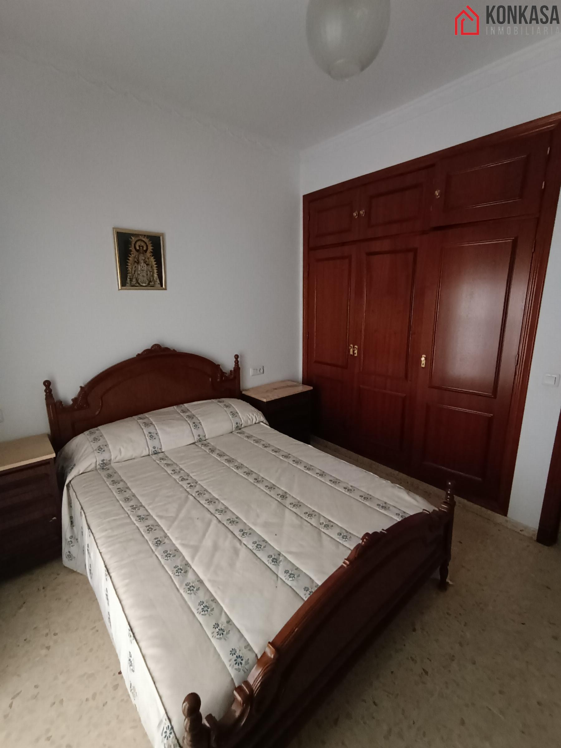 For sale of flat in Arcos de la Frontera