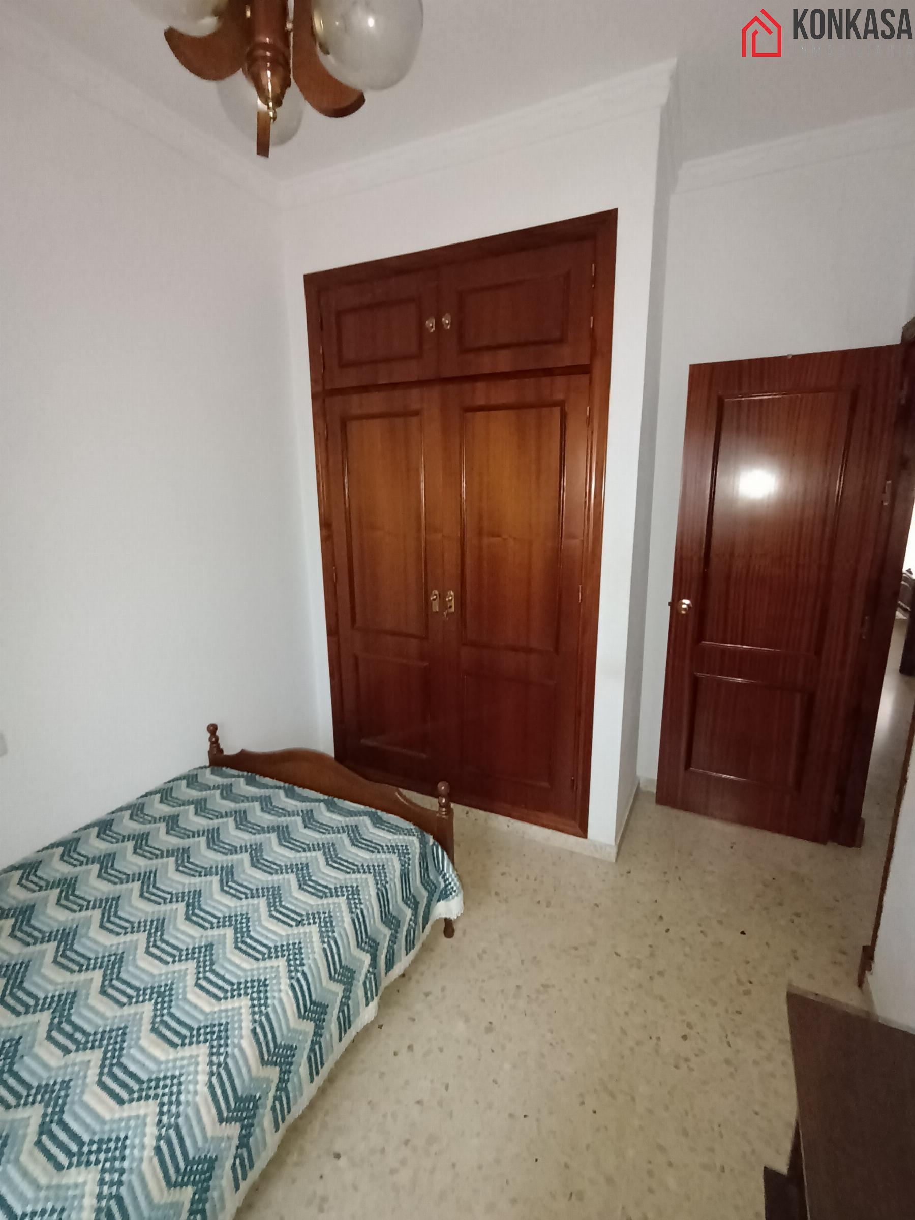 For sale of flat in Arcos de la Frontera