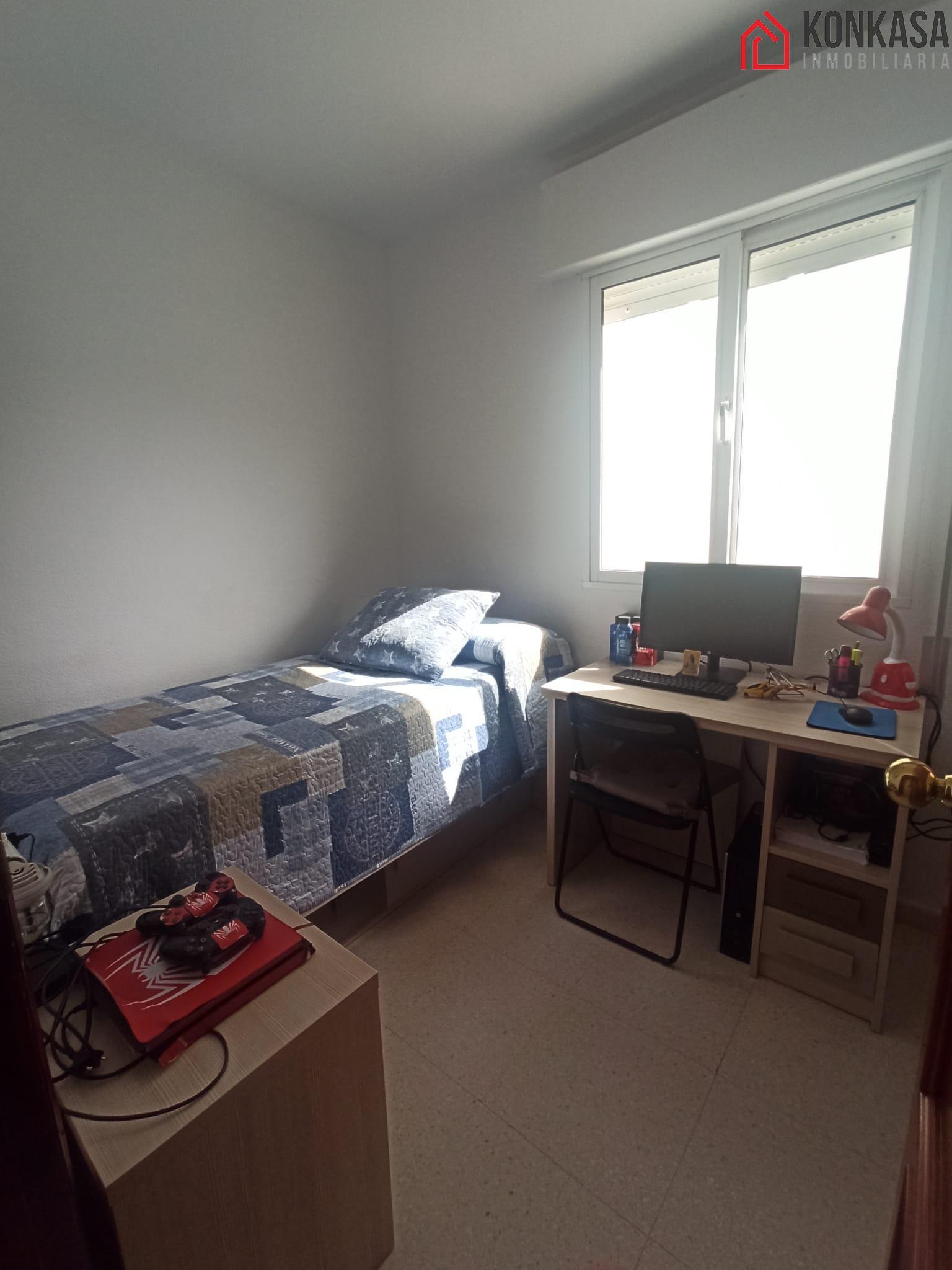 For sale of flat in Arcos de la Frontera