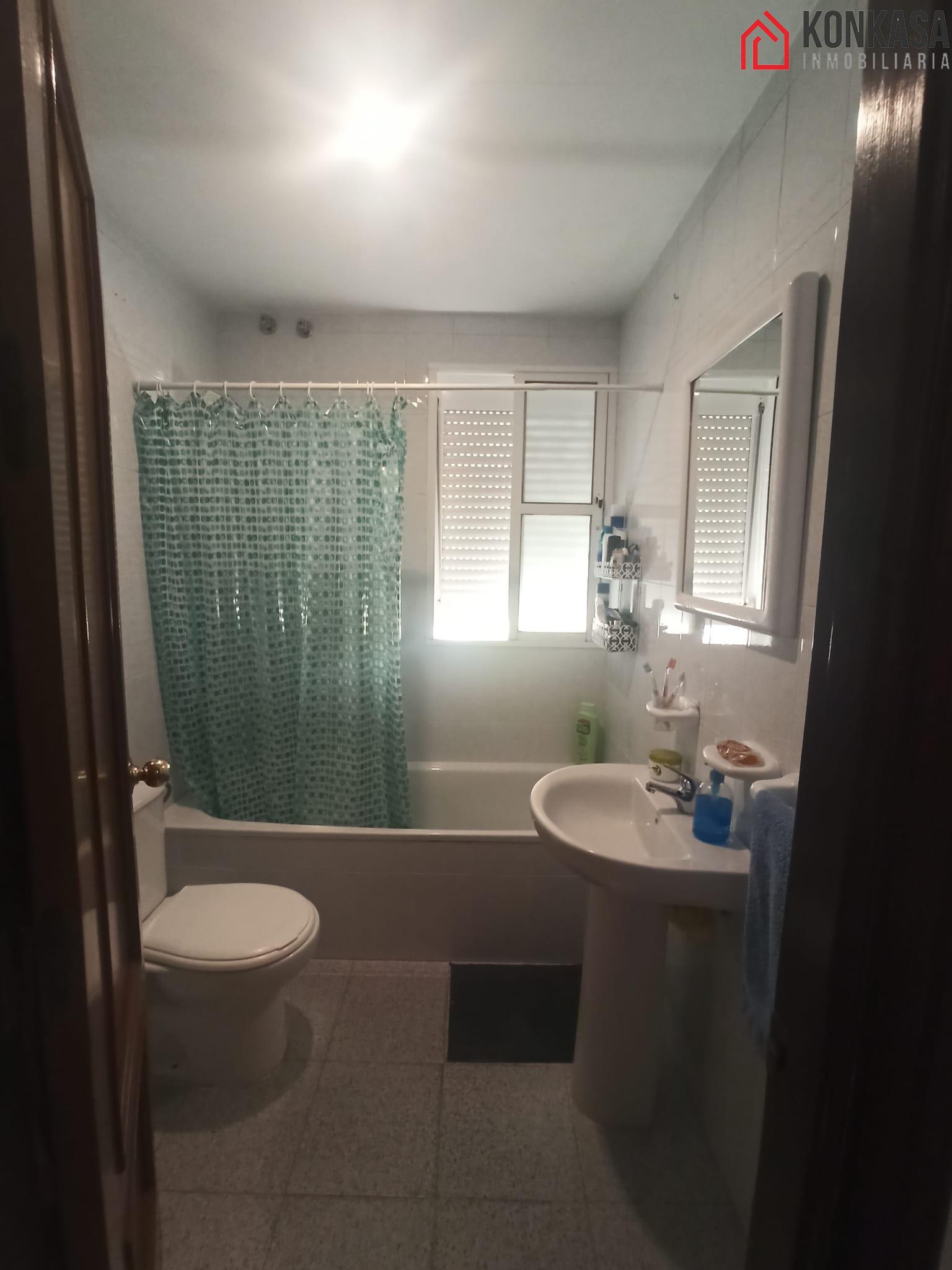 For sale of flat in Arcos de la Frontera