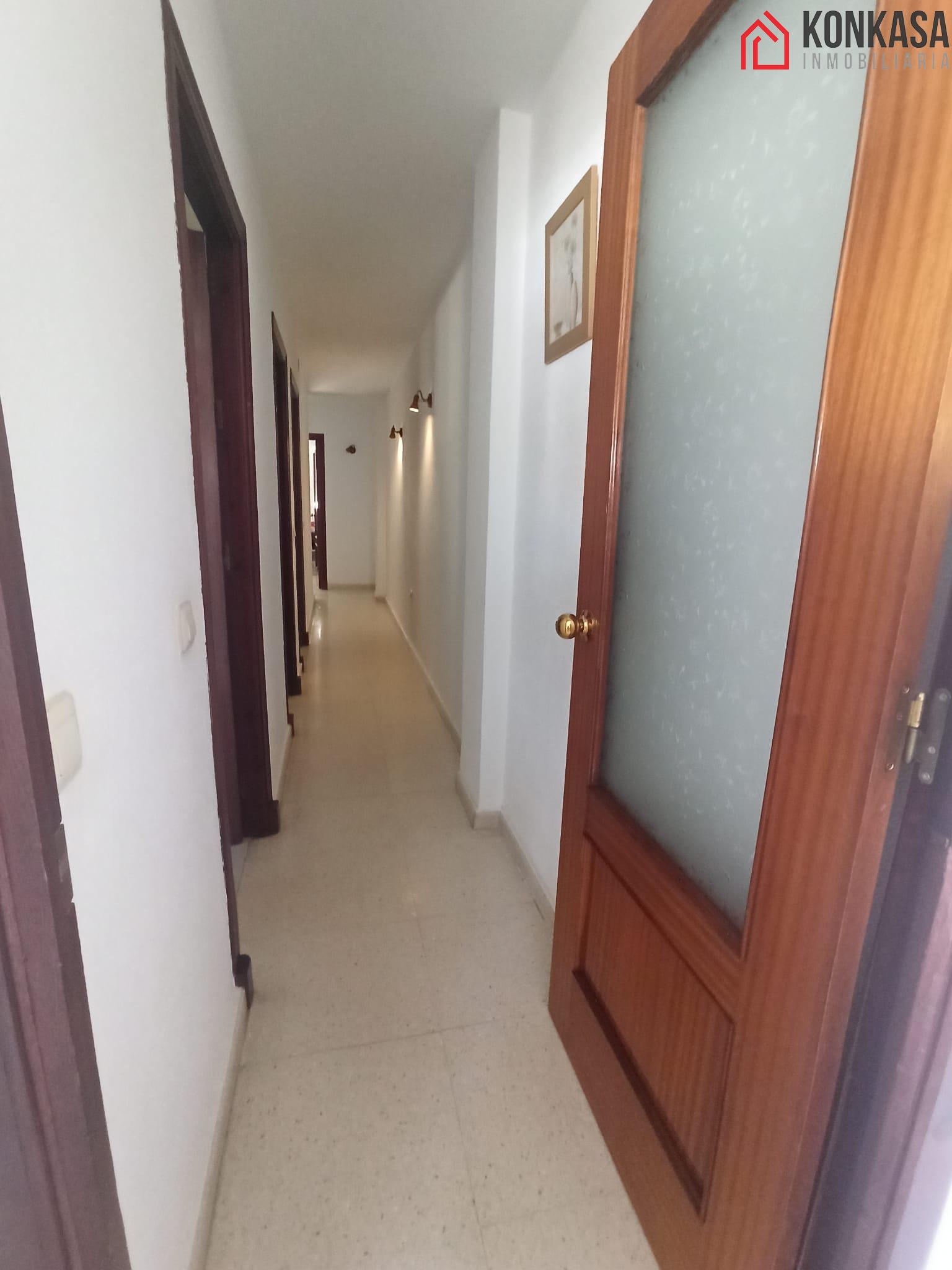 For sale of flat in Arcos de la Frontera