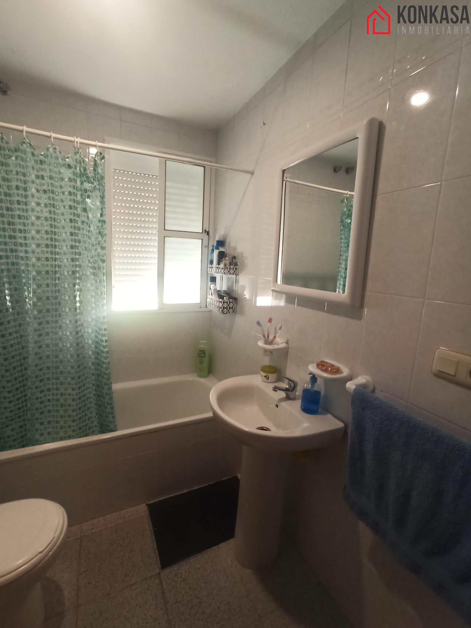 For sale of flat in Arcos de la Frontera