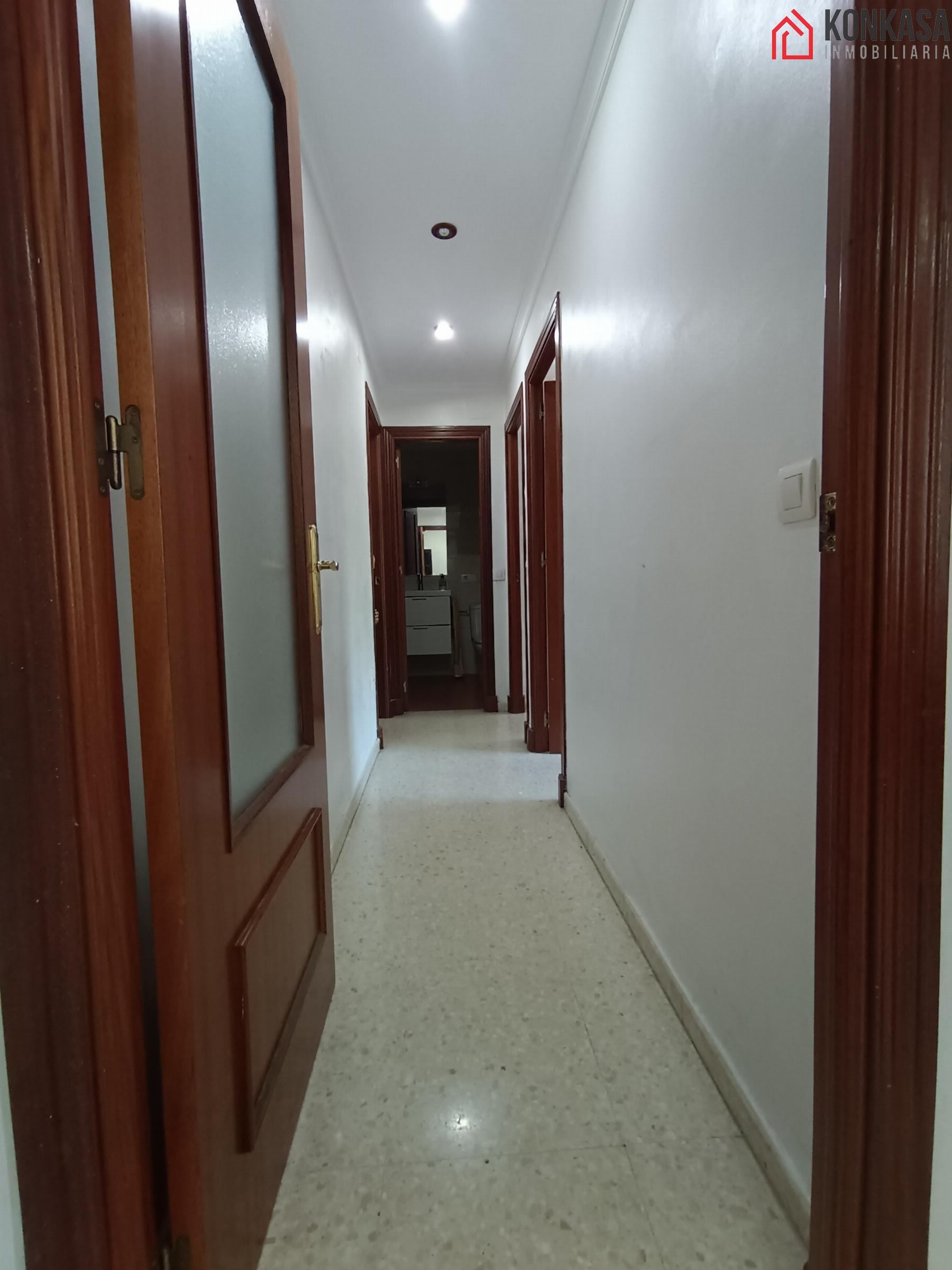 For sale of flat in Arcos de la Frontera