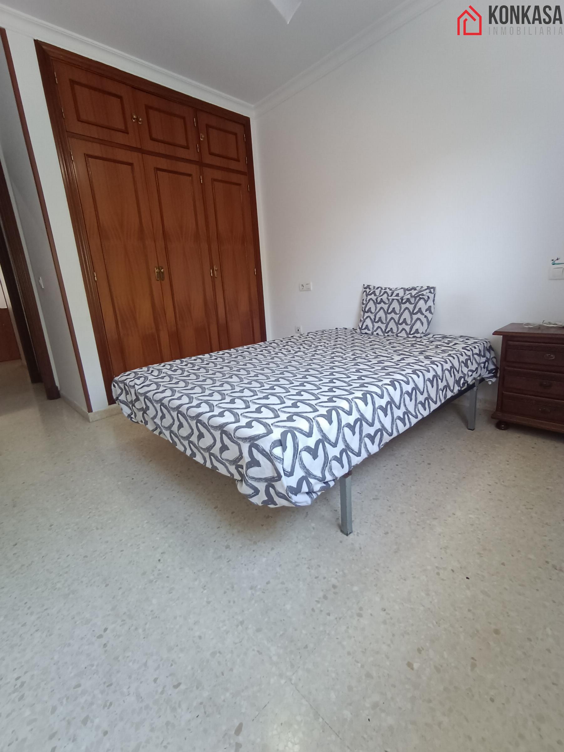For sale of flat in Arcos de la Frontera