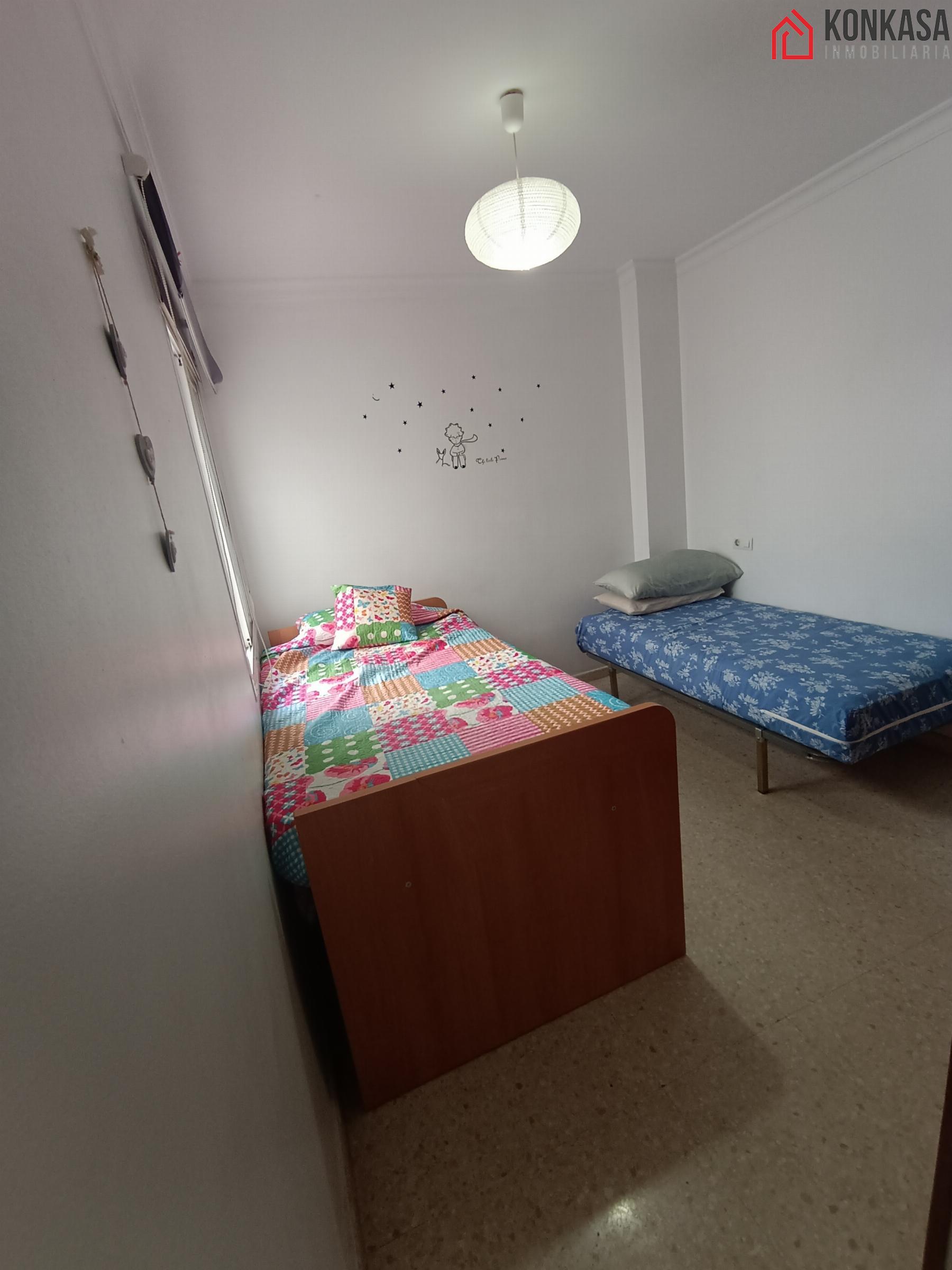 For sale of flat in Arcos de la Frontera