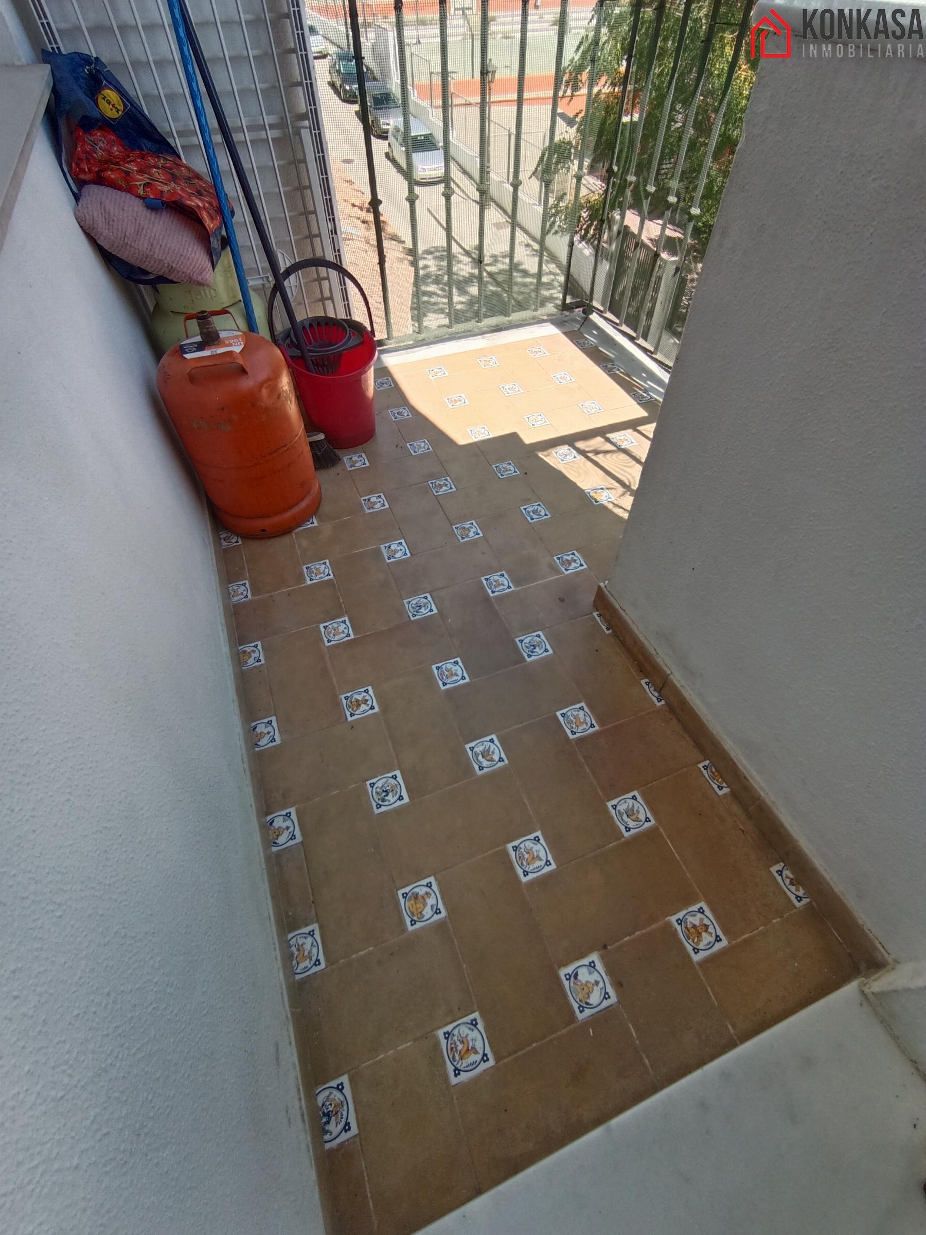 For sale of flat in Arcos de la Frontera