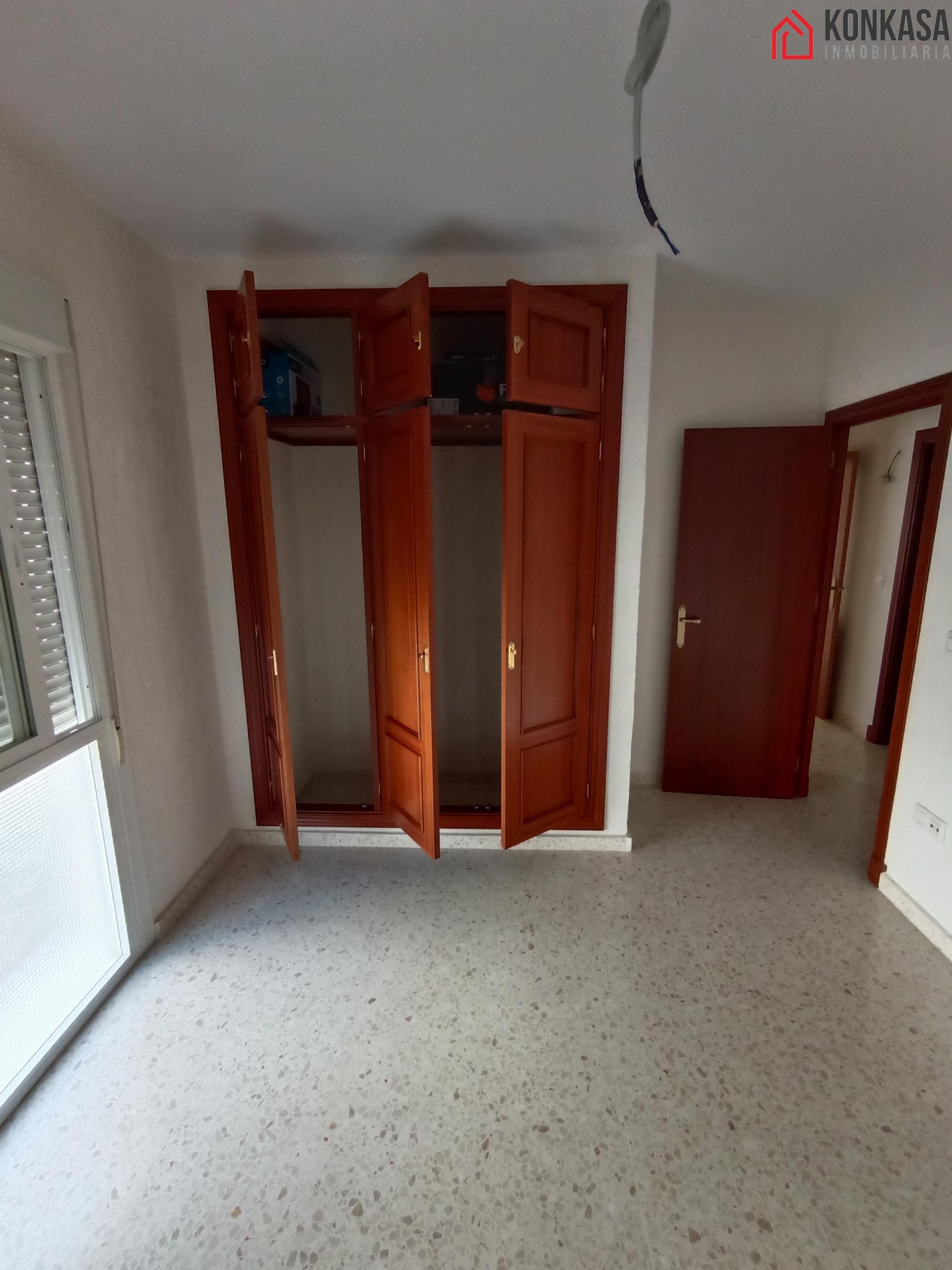 For sale of flat in Arcos de la Frontera