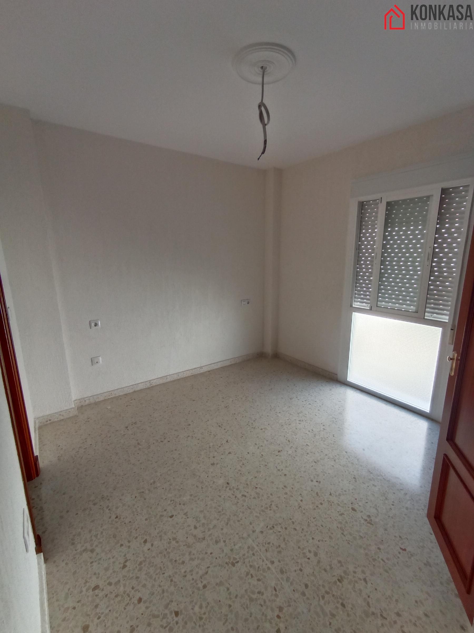For sale of flat in Arcos de la Frontera