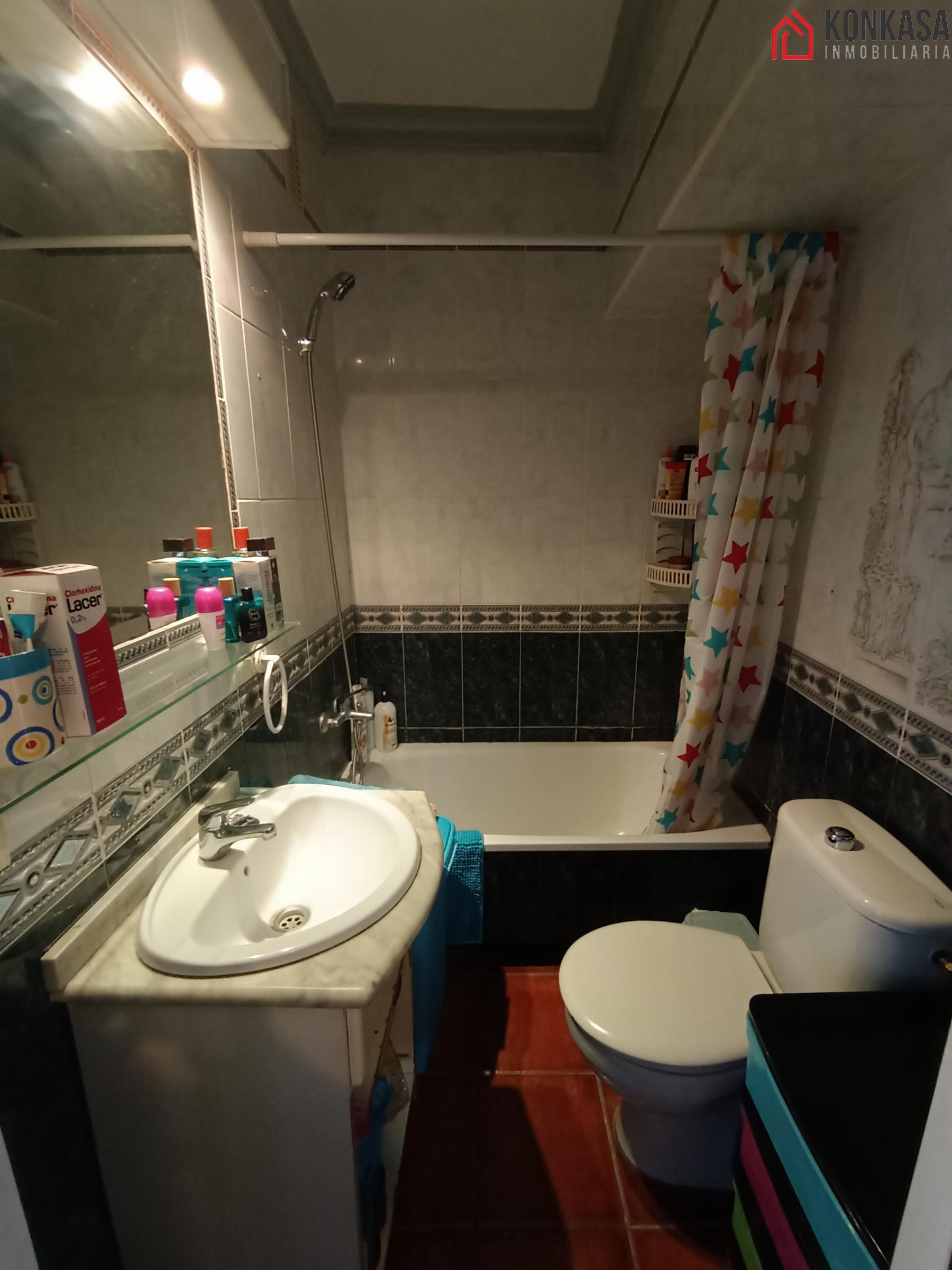 For sale of flat in Arcos de la Frontera