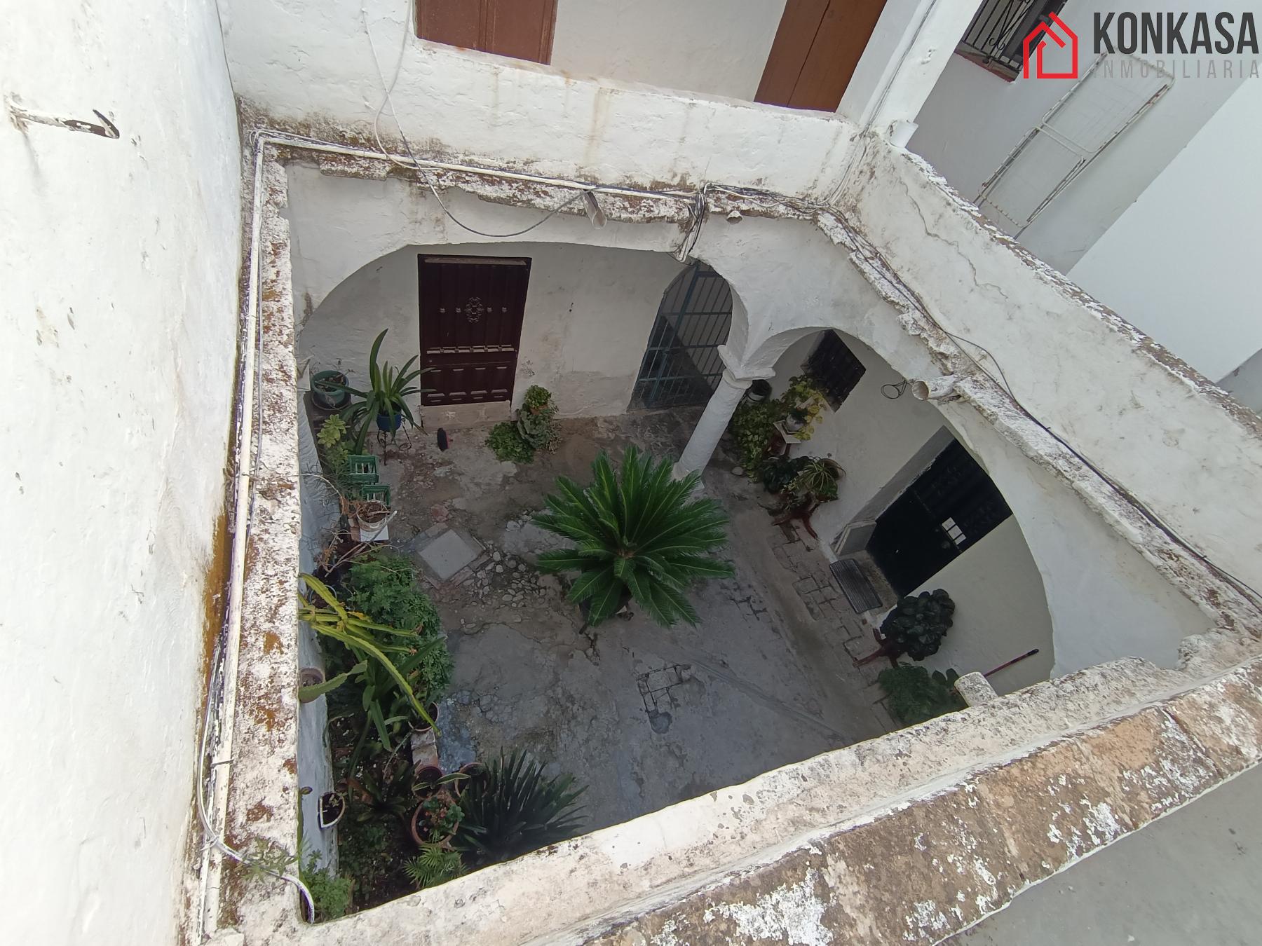 For sale of flat in Arcos de la Frontera