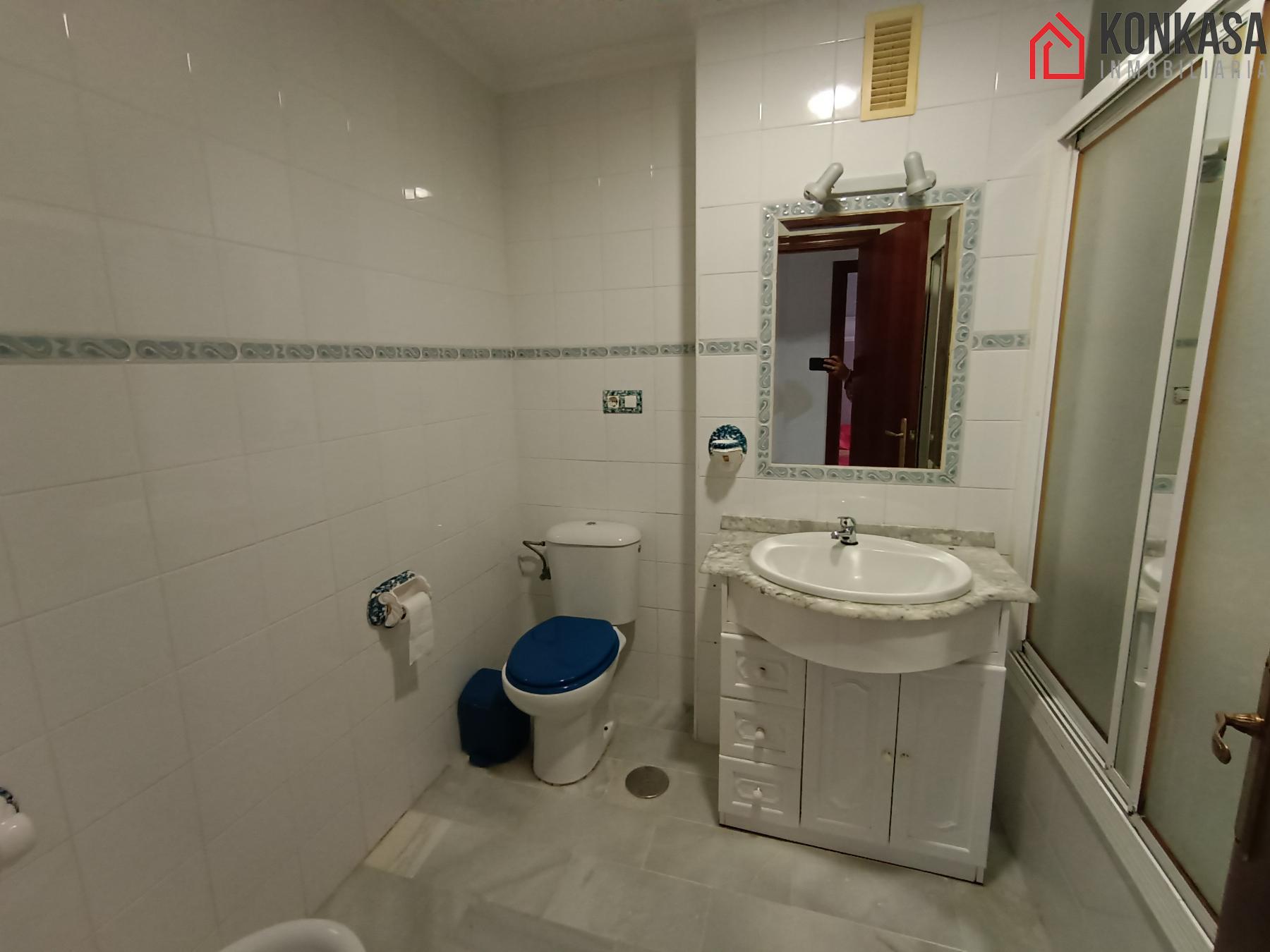For sale of flat in Arcos de la Frontera