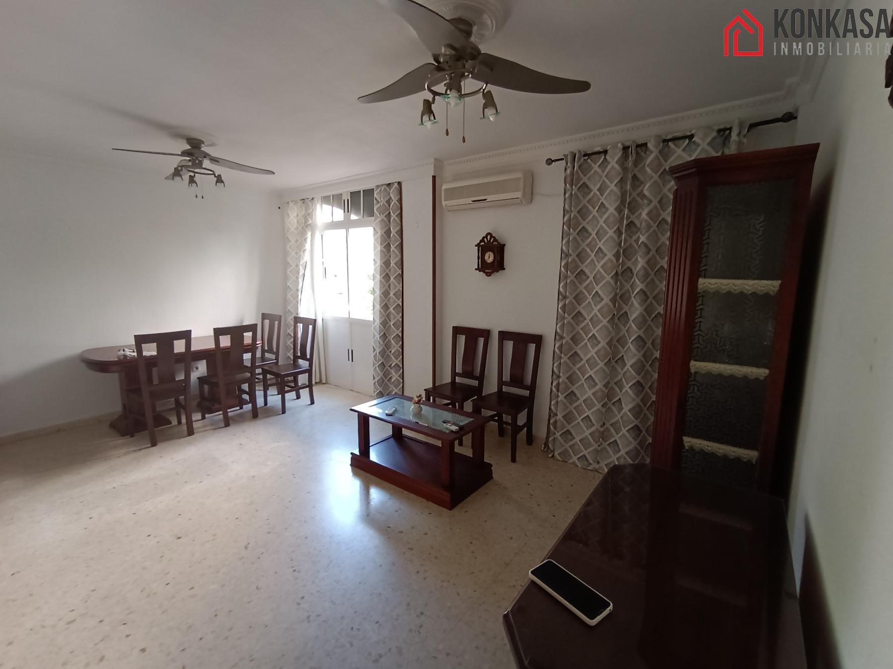 For sale of flat in Arcos de la Frontera