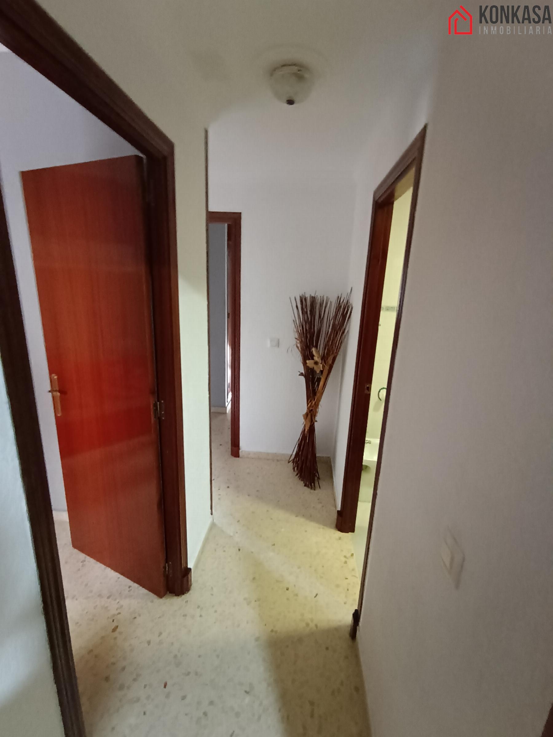 For sale of flat in Arcos de la Frontera