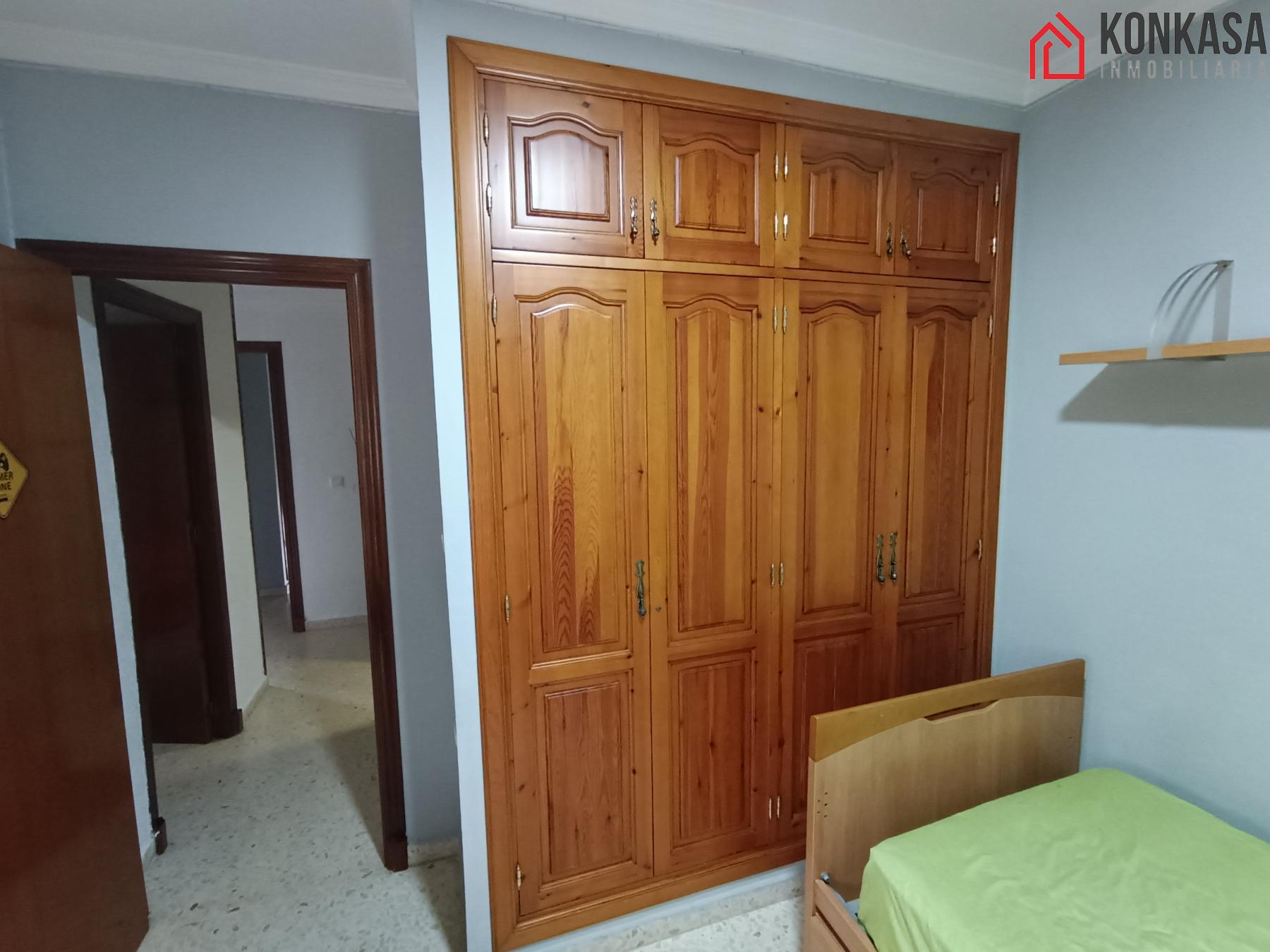 For sale of flat in Arcos de la Frontera