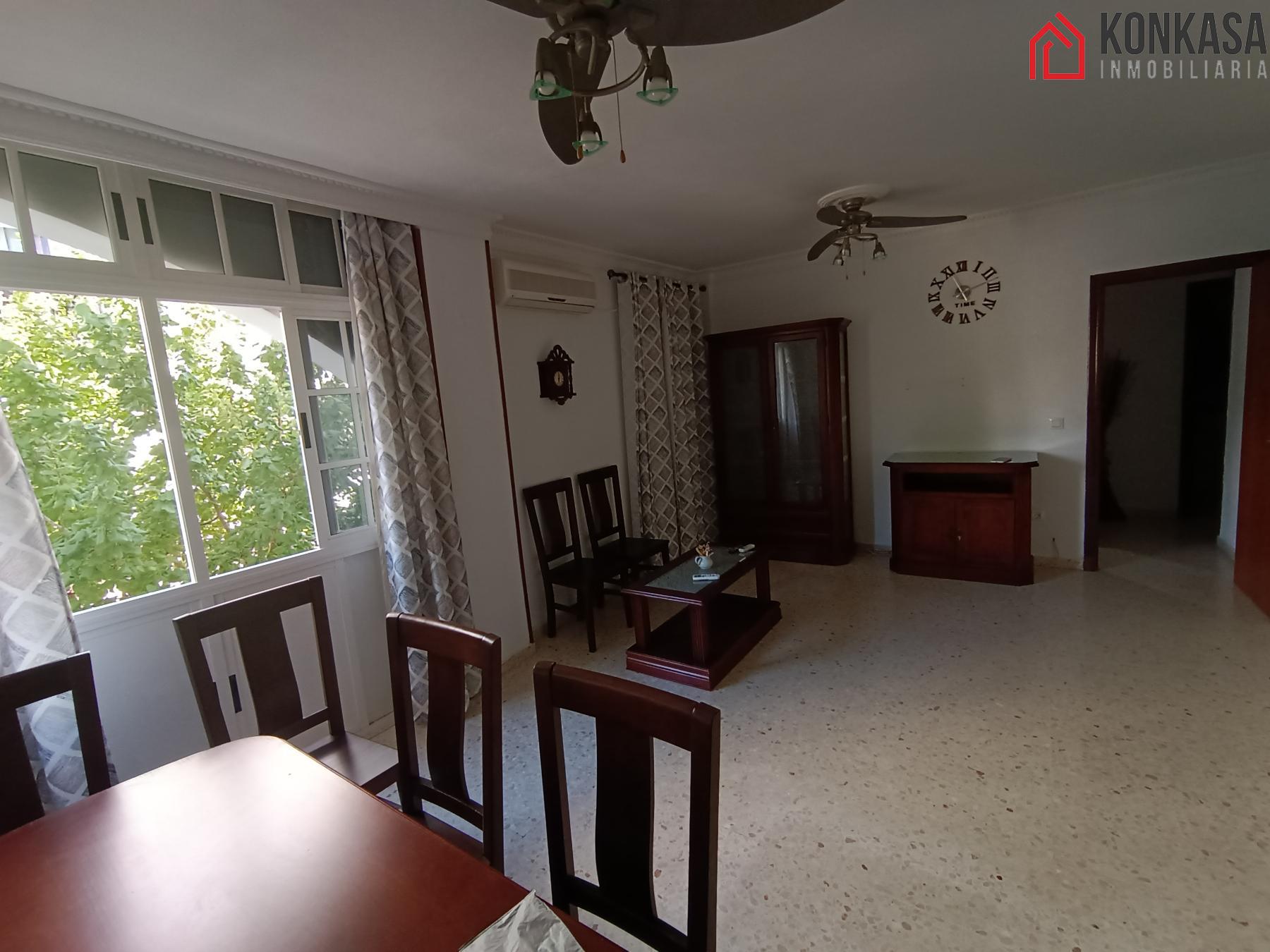 For sale of flat in Arcos de la Frontera