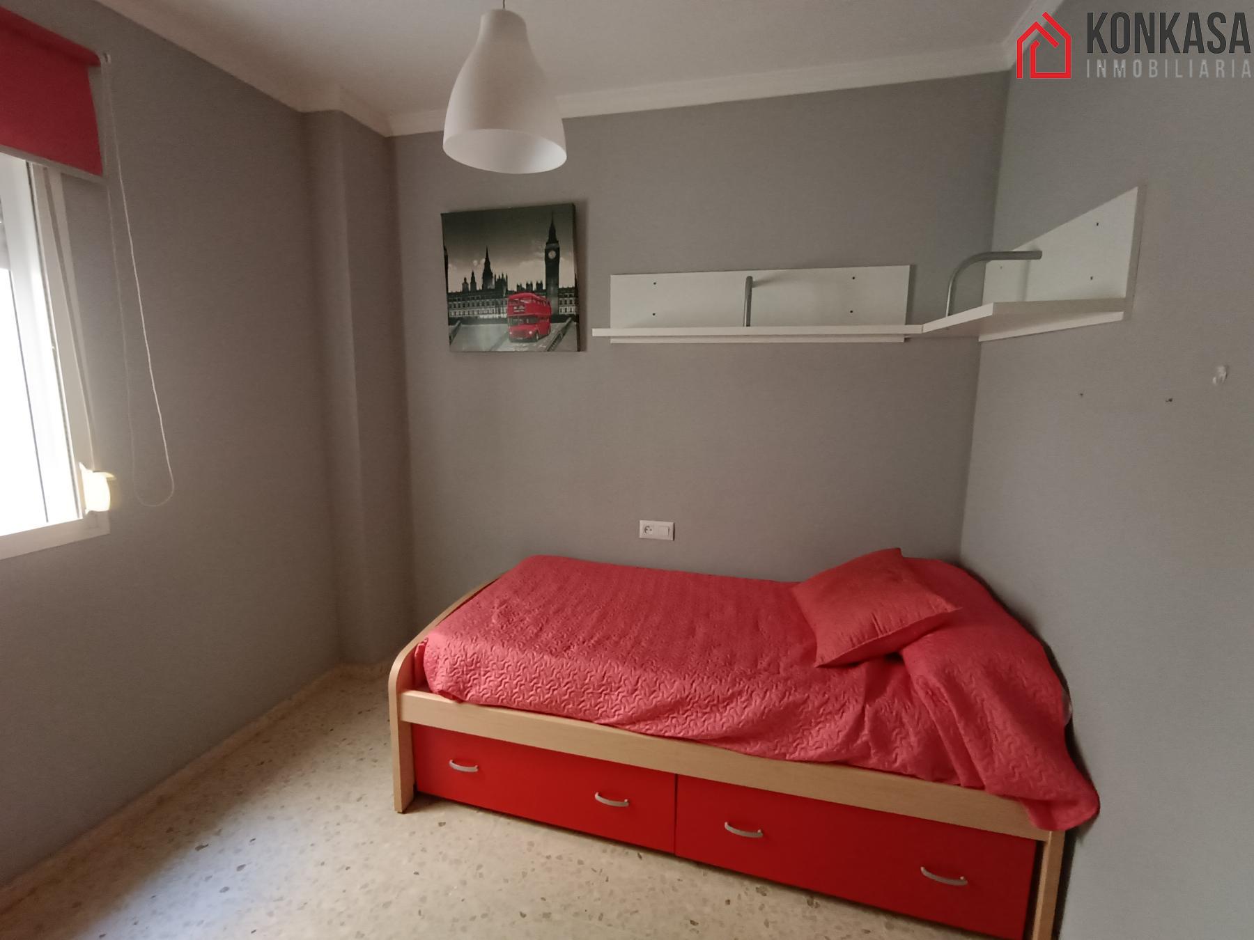 For sale of flat in Arcos de la Frontera
