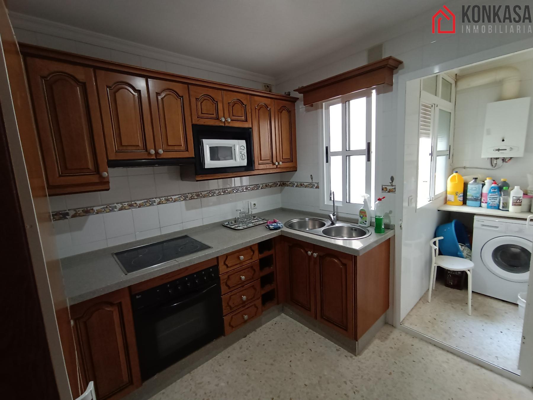For sale of flat in Arcos de la Frontera