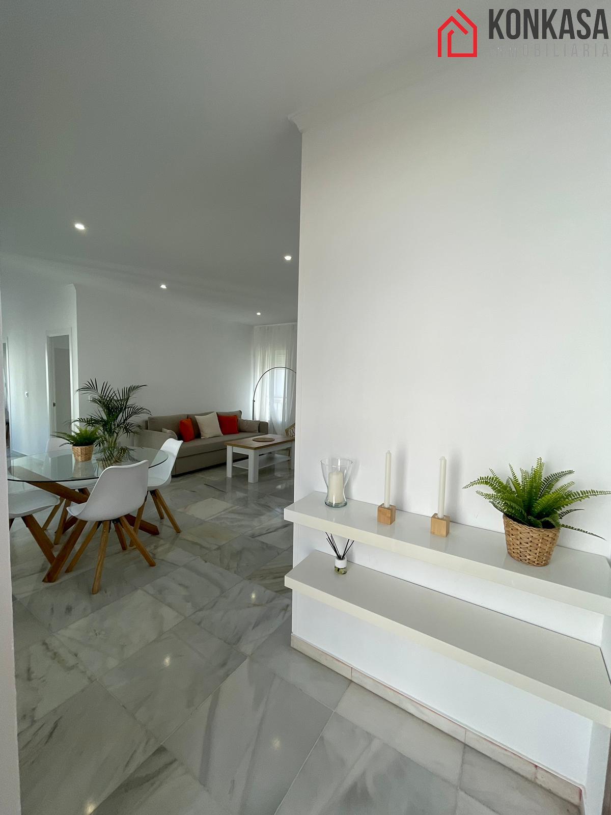 For sale of flat in Arcos de la Frontera
