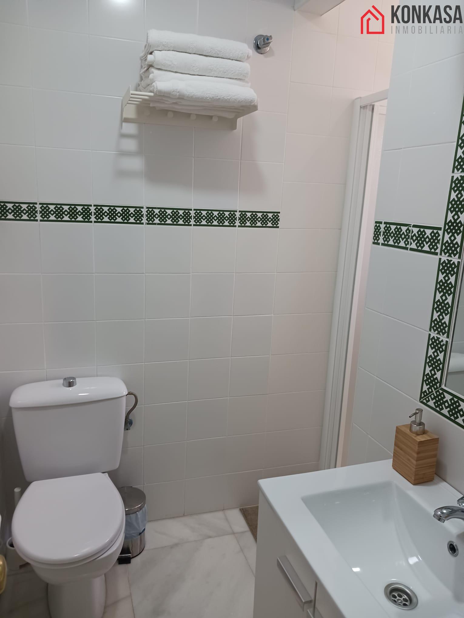 For sale of flat in Arcos de la Frontera