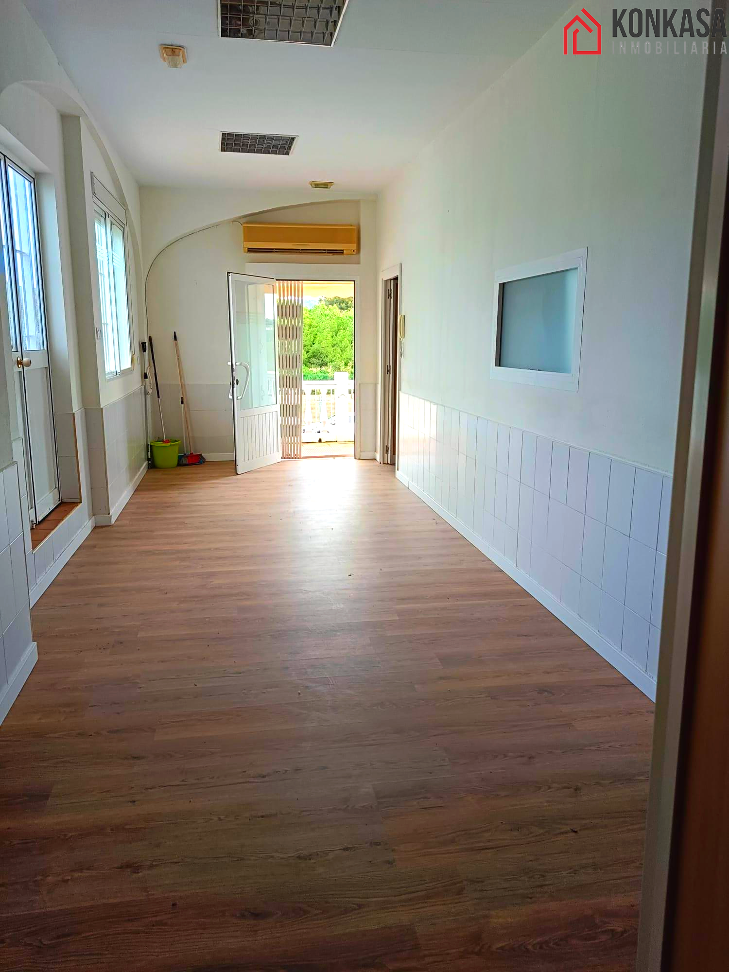 For sale of commercial in Arcos de la Frontera