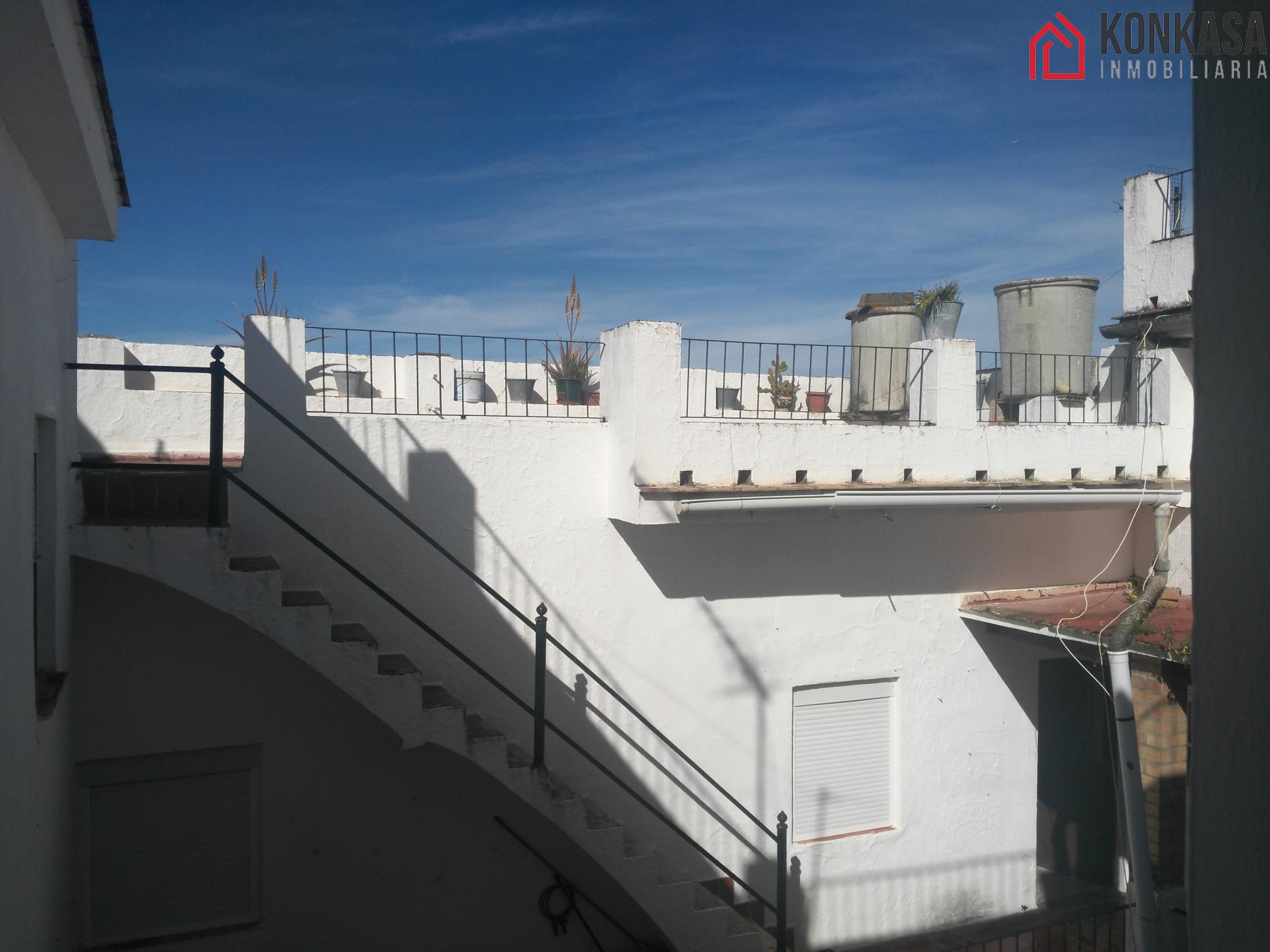 For sale of flat in Arcos de la Frontera