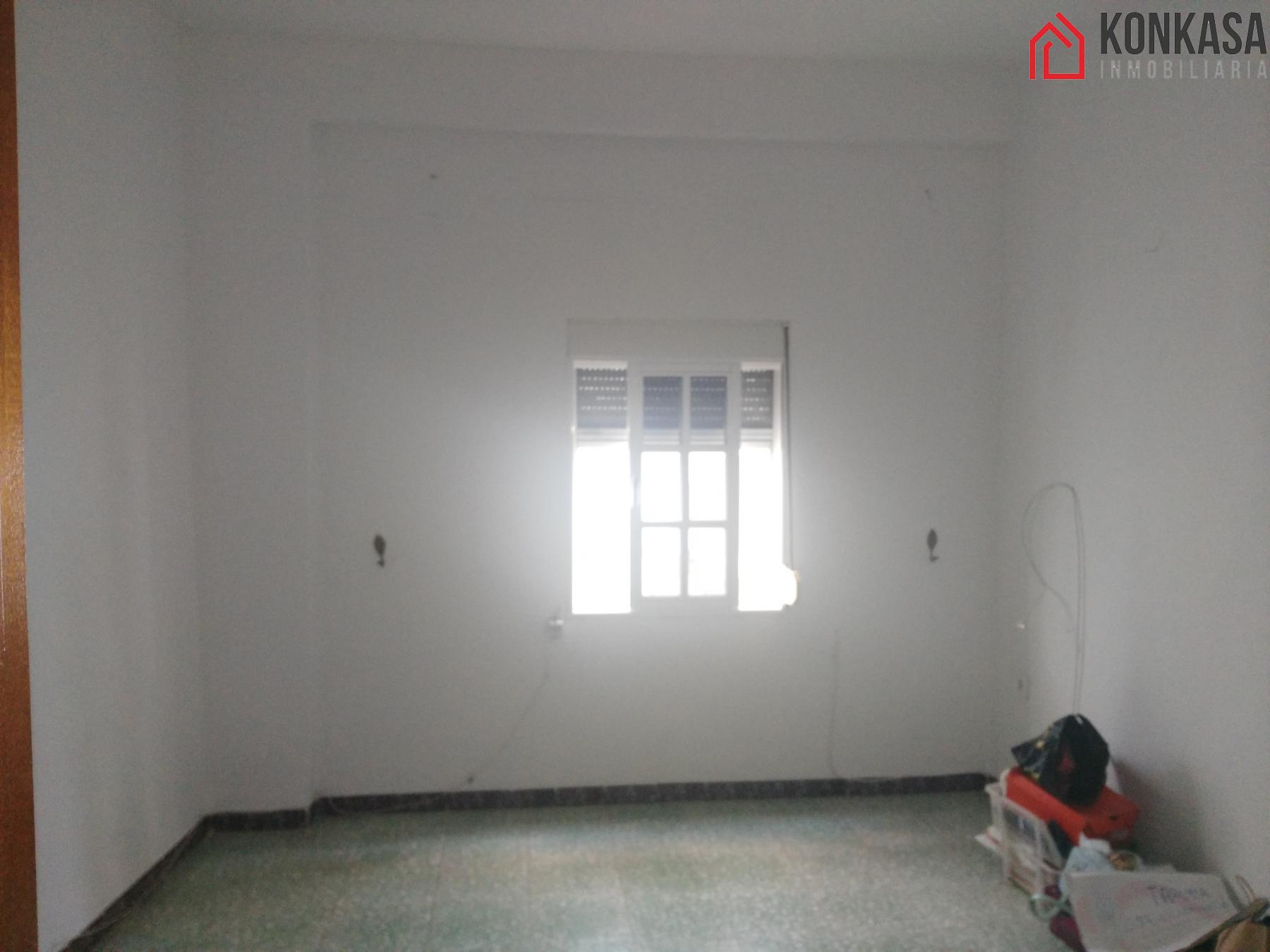 For sale of flat in Arcos de la Frontera