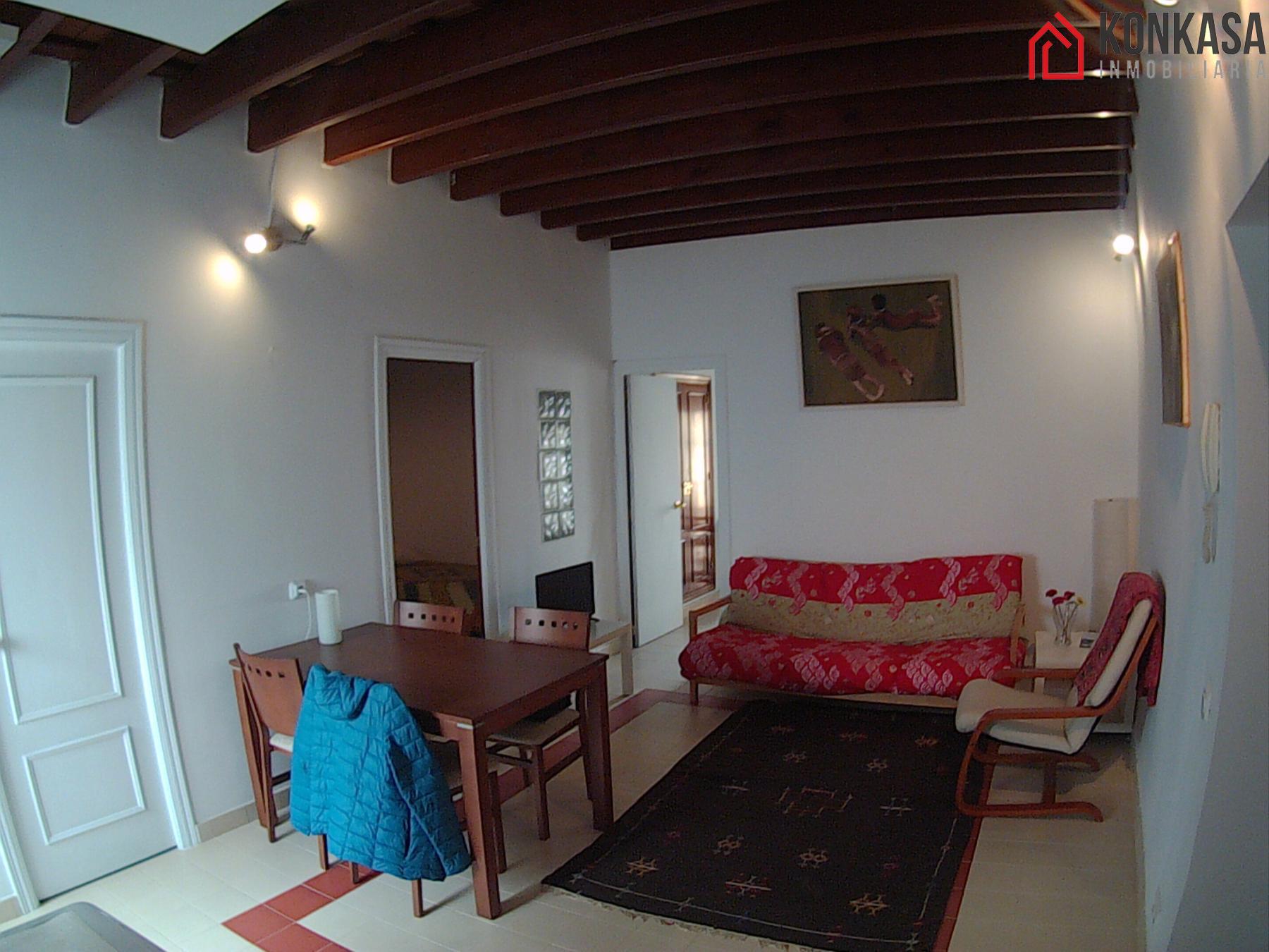 For sale of flat in Arcos de la Frontera
