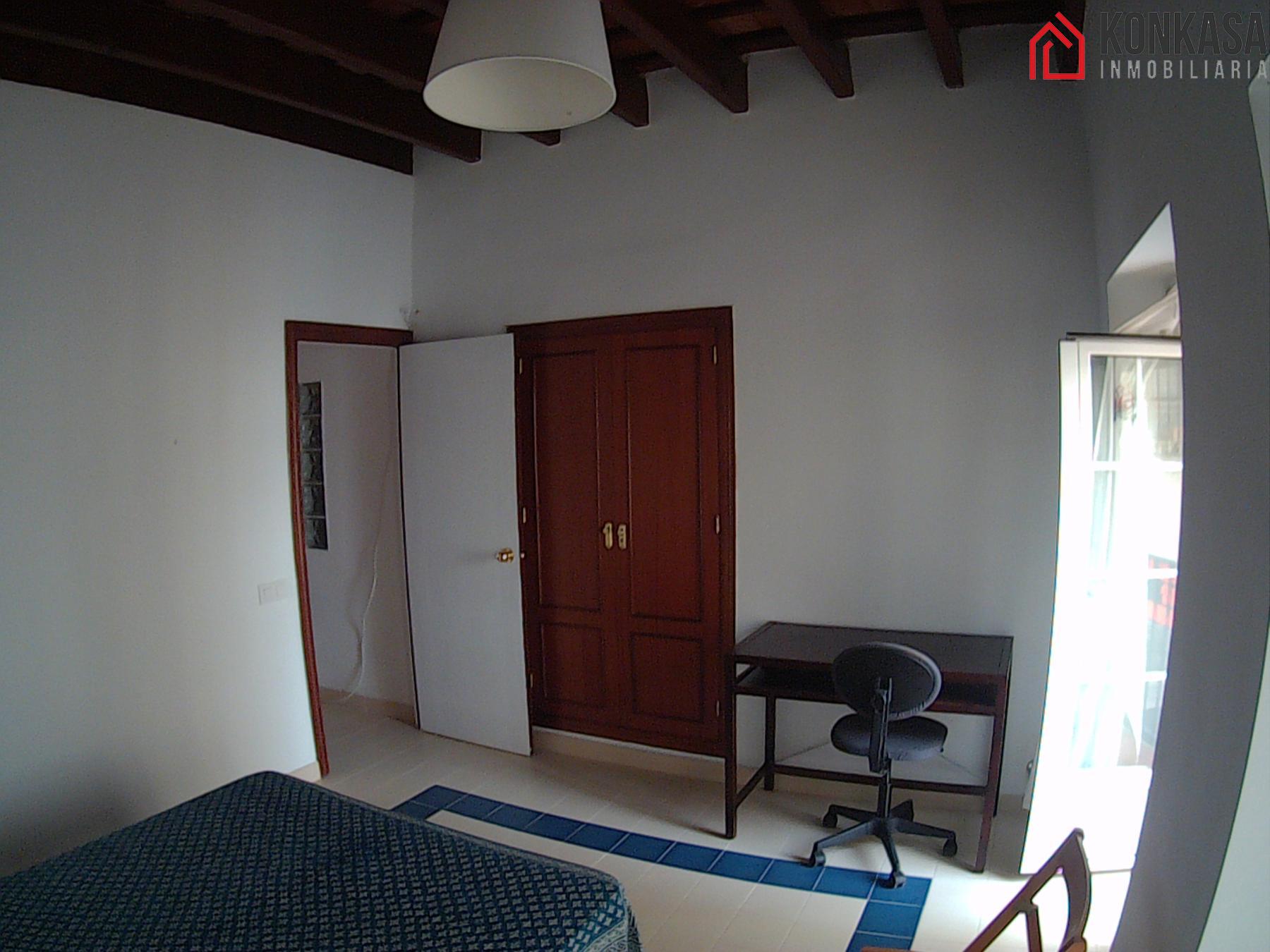 For sale of flat in Arcos de la Frontera