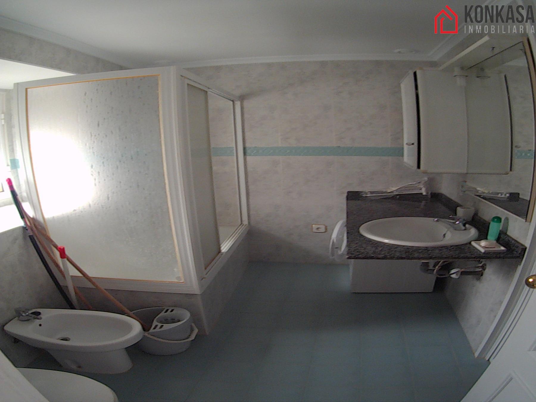 For sale of flat in Arcos de la Frontera
