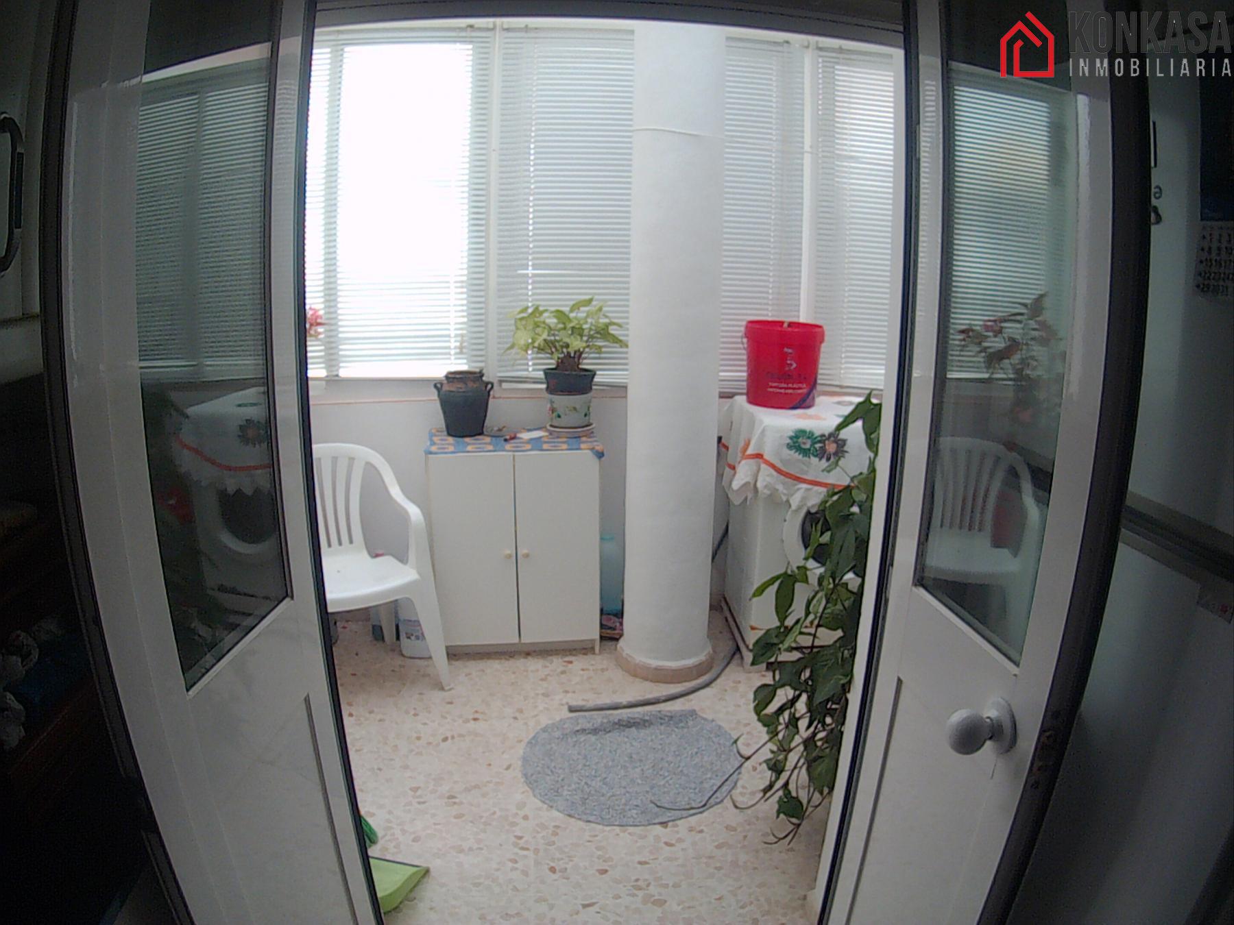For sale of flat in Arcos de la Frontera