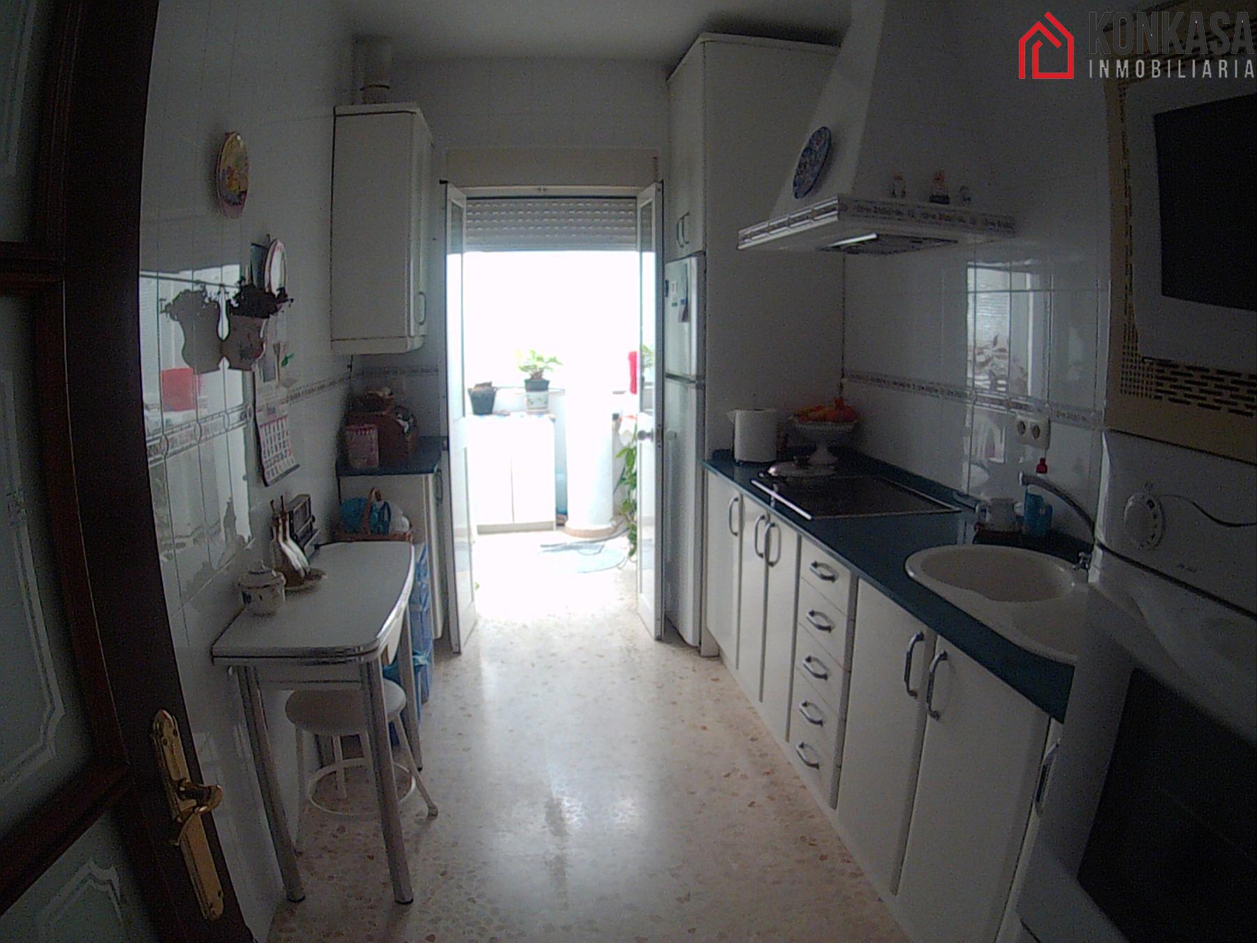 For sale of flat in Arcos de la Frontera