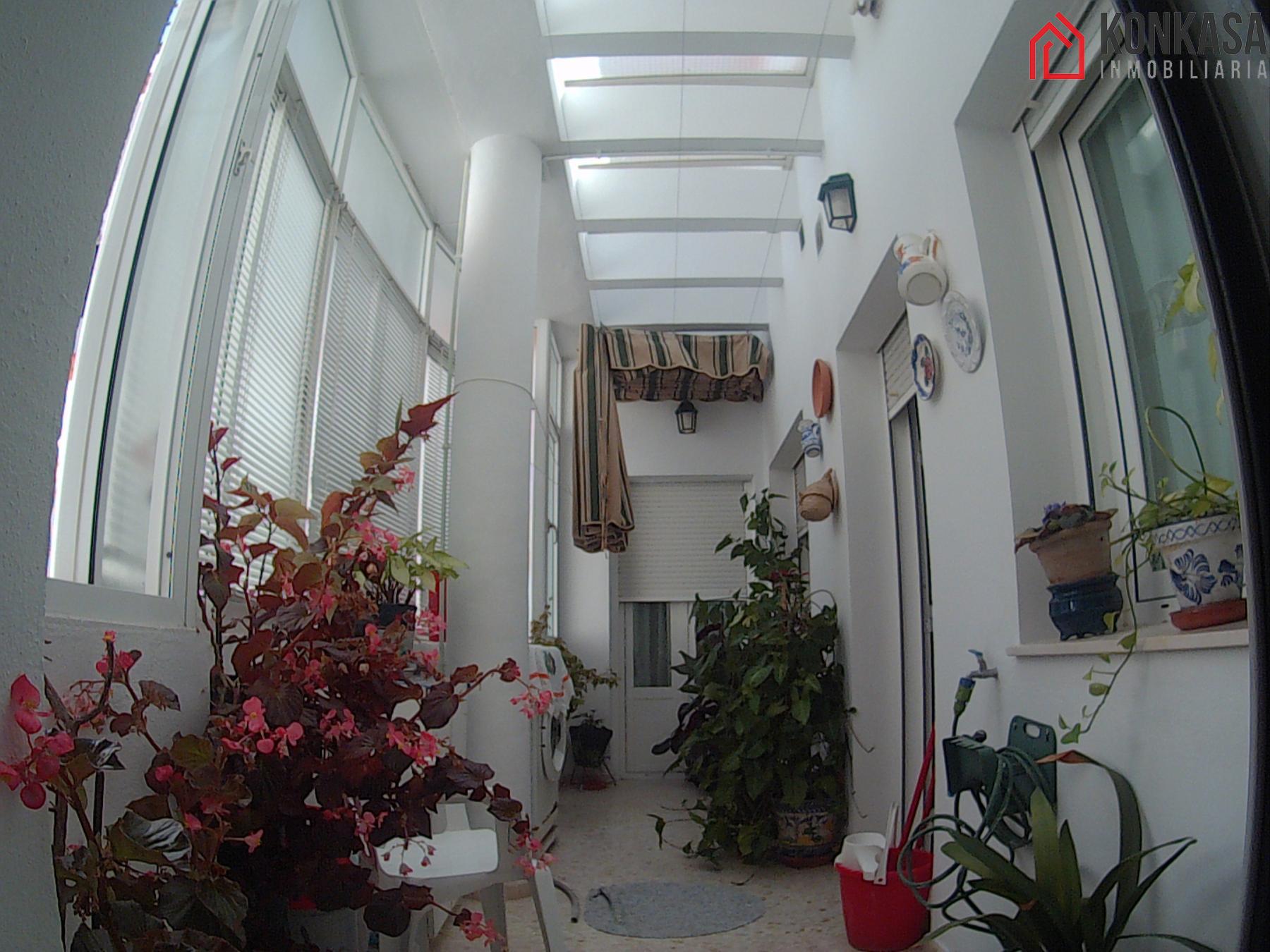 For sale of flat in Arcos de la Frontera