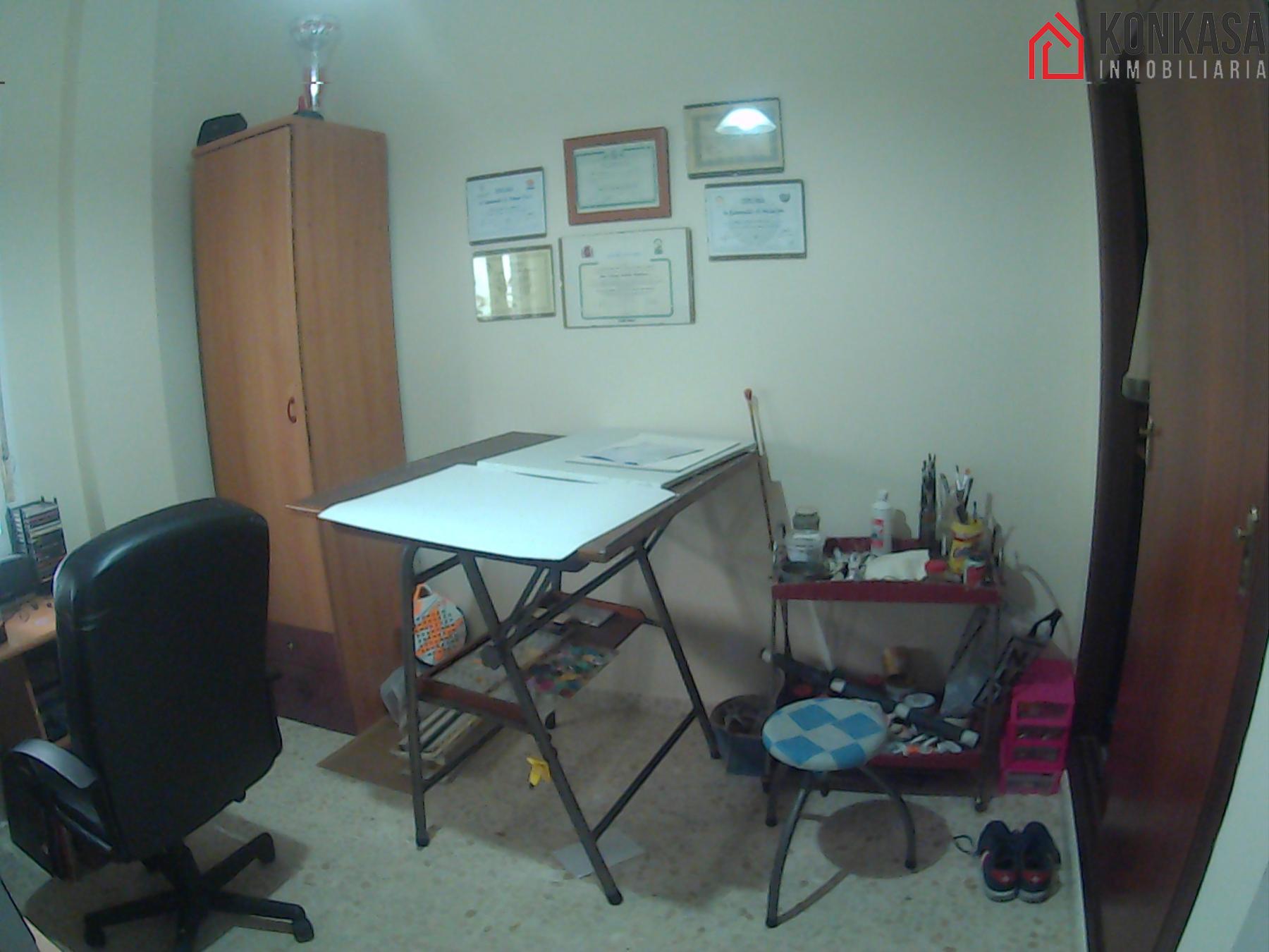 For sale of flat in Arcos de la Frontera