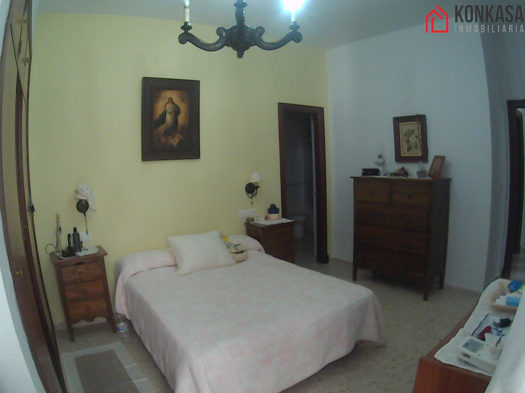 For sale of flat in Arcos de la Frontera