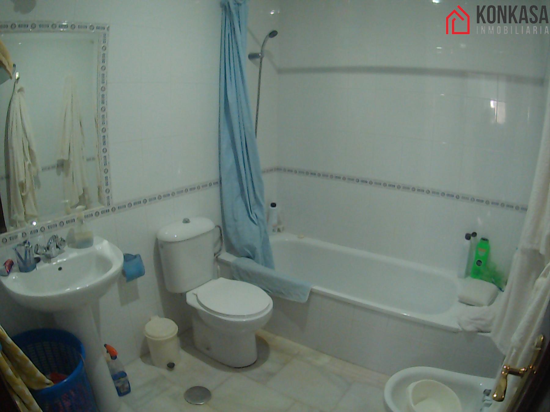 For sale of flat in Arcos de la Frontera