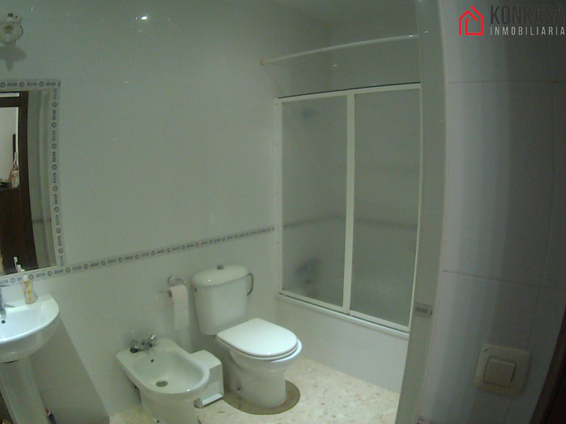 For sale of flat in Arcos de la Frontera