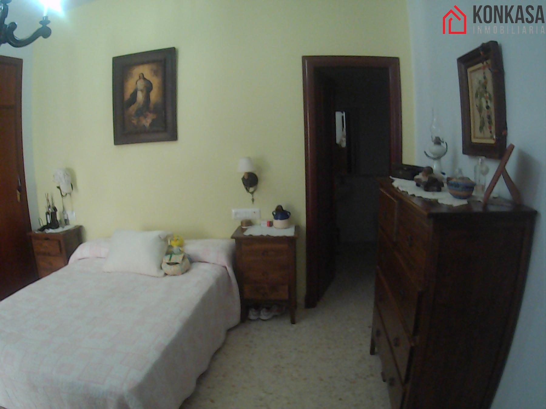For sale of flat in Arcos de la Frontera