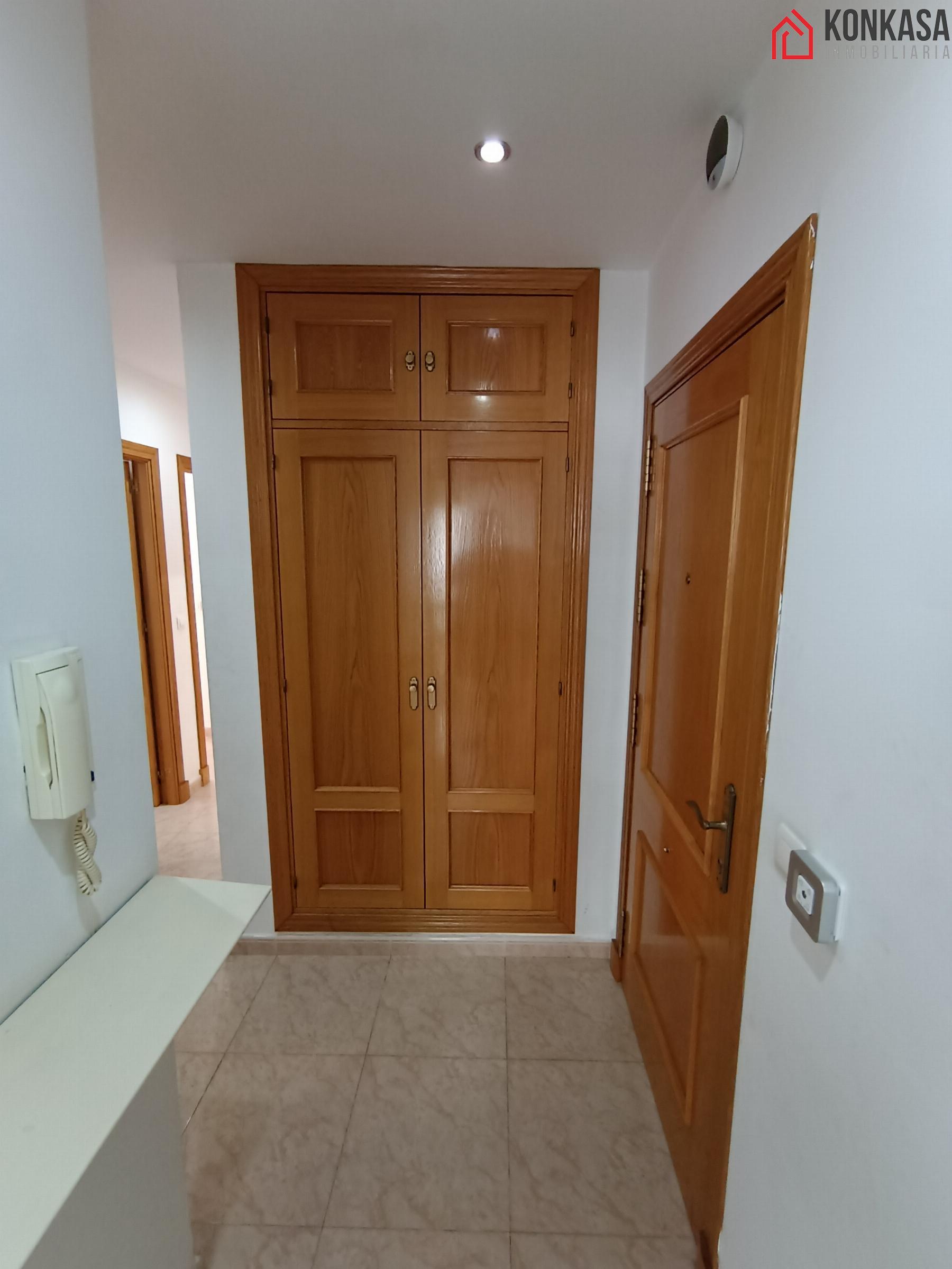 For sale of flat in Arcos de la Frontera