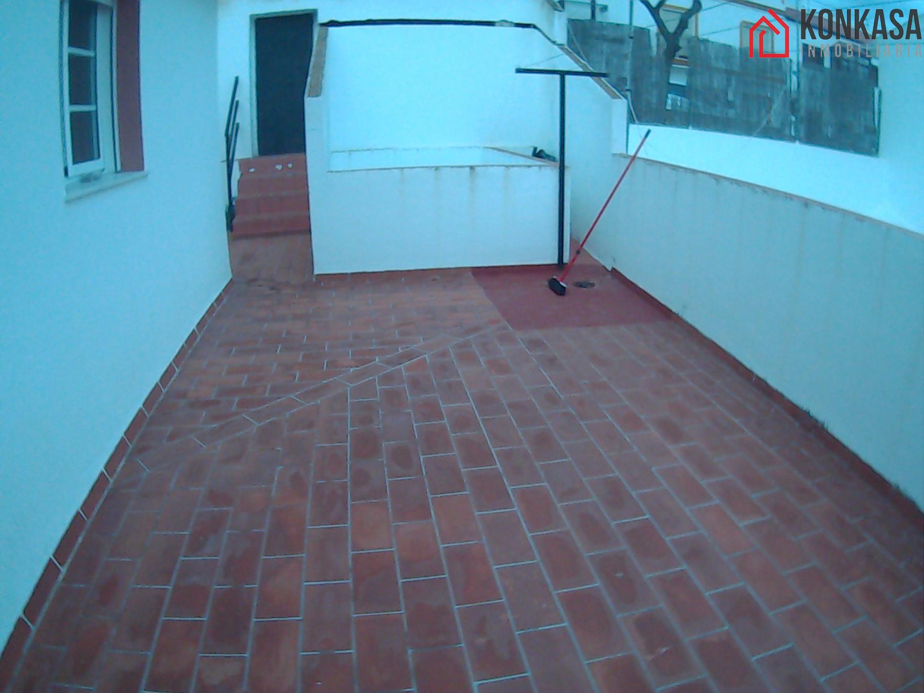 For sale of duplex in Arcos de la Frontera