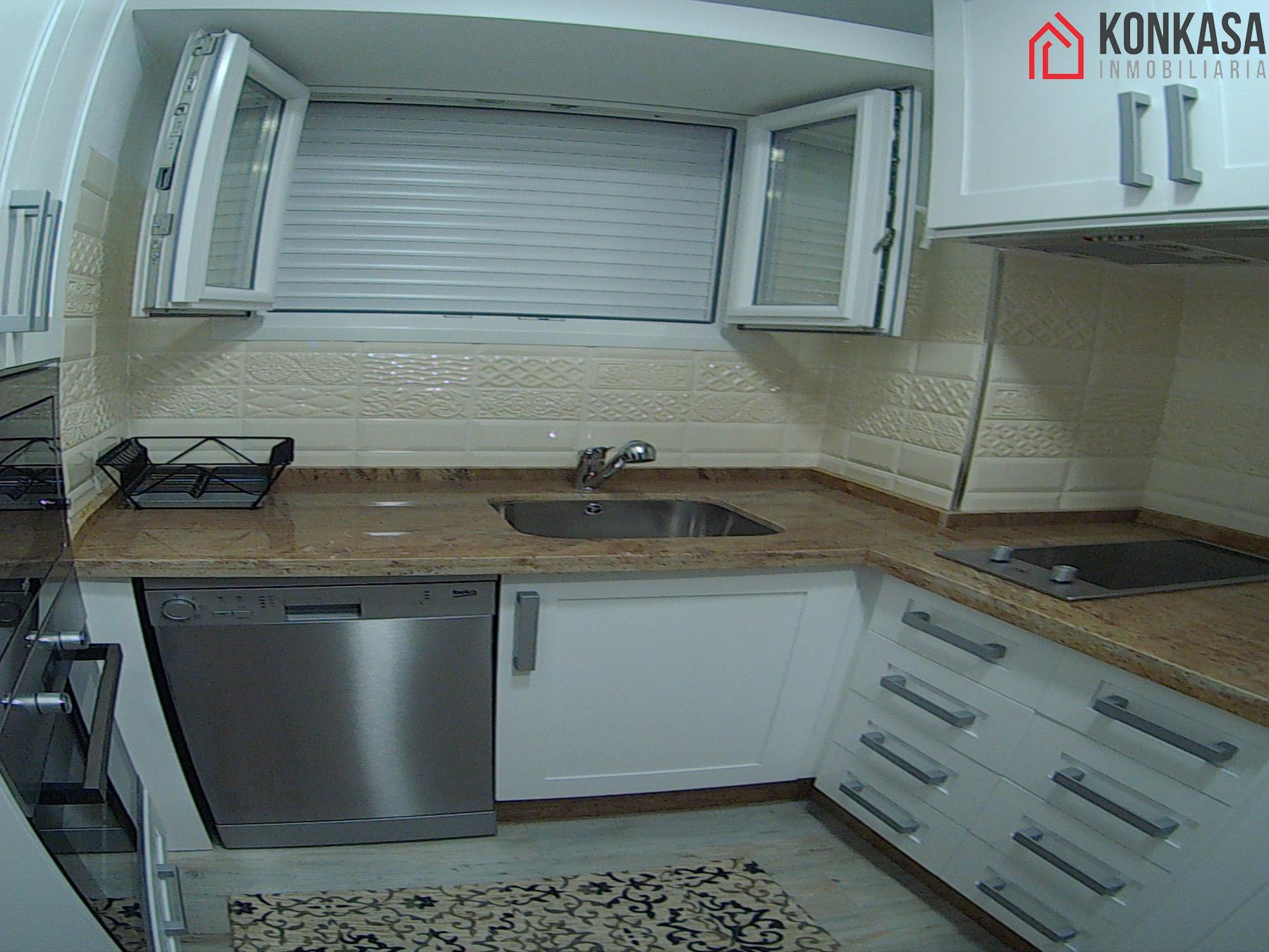 For sale of flat in Arcos de la Frontera
