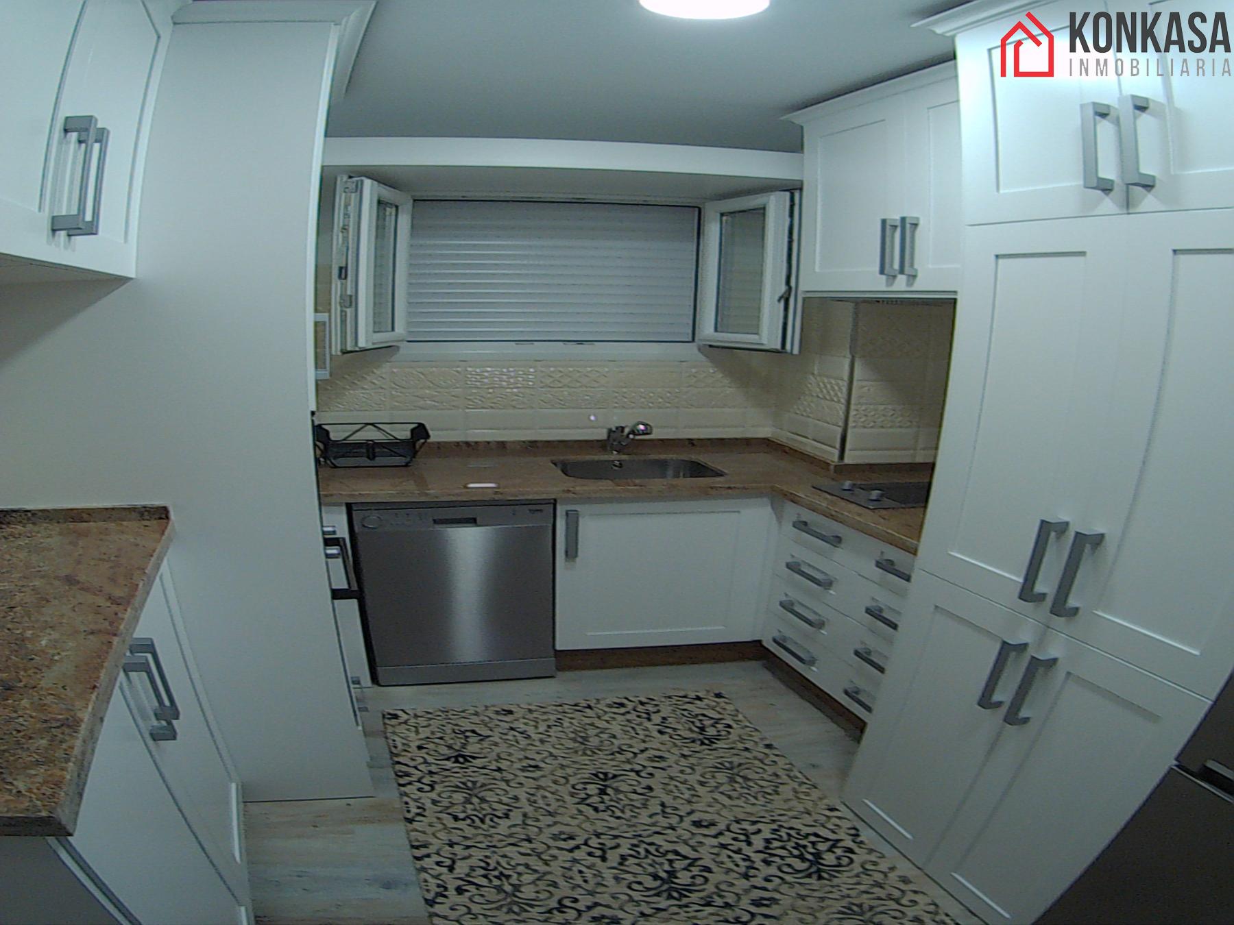 For sale of flat in Arcos de la Frontera