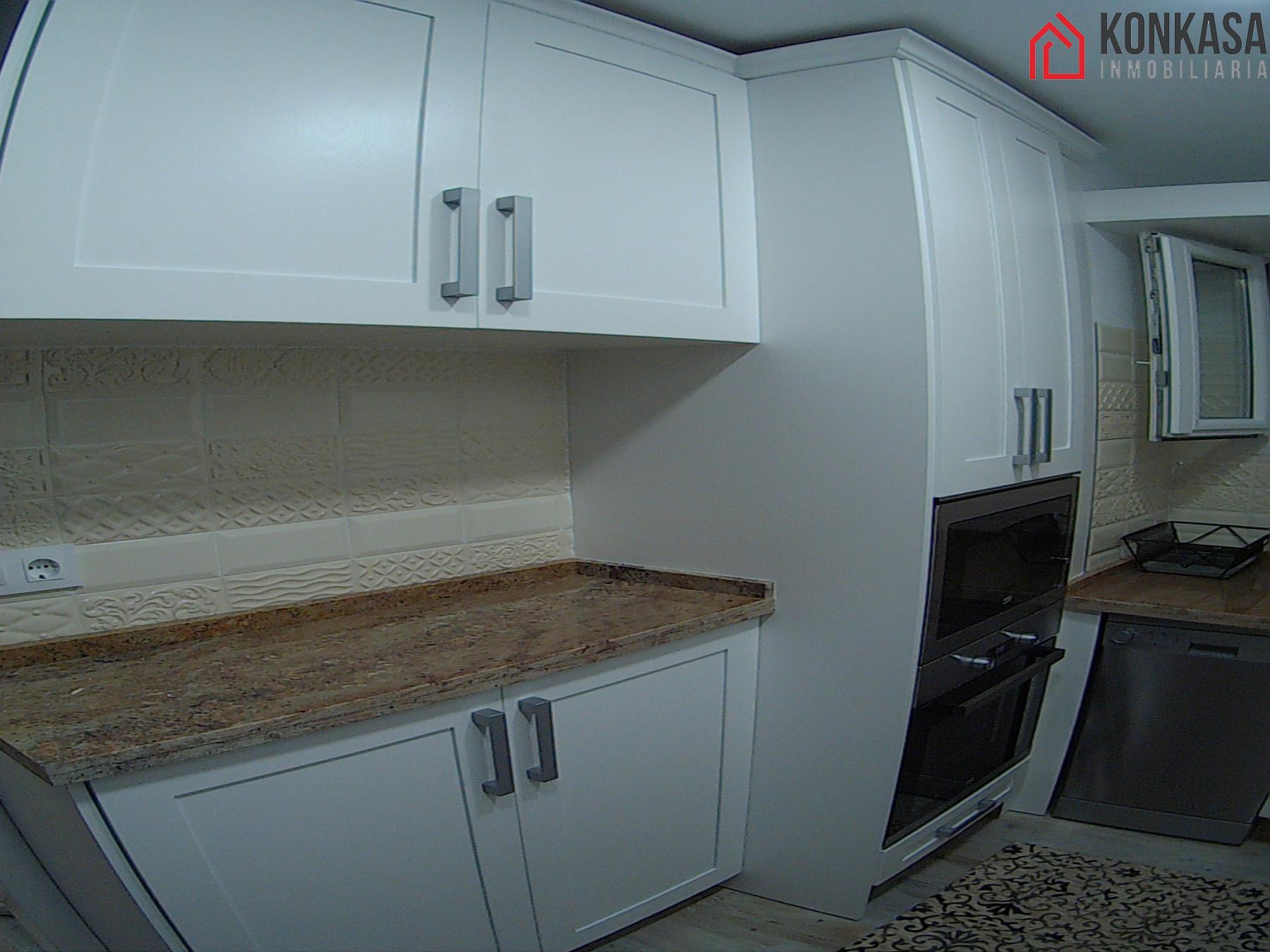 For sale of flat in Arcos de la Frontera