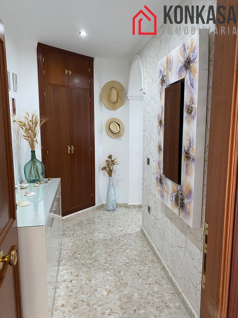 For sale of flat in Arcos de la Frontera