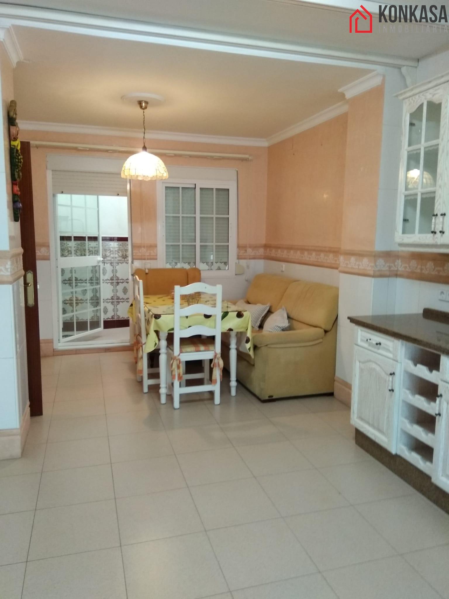 For sale of flat in Arcos de la Frontera