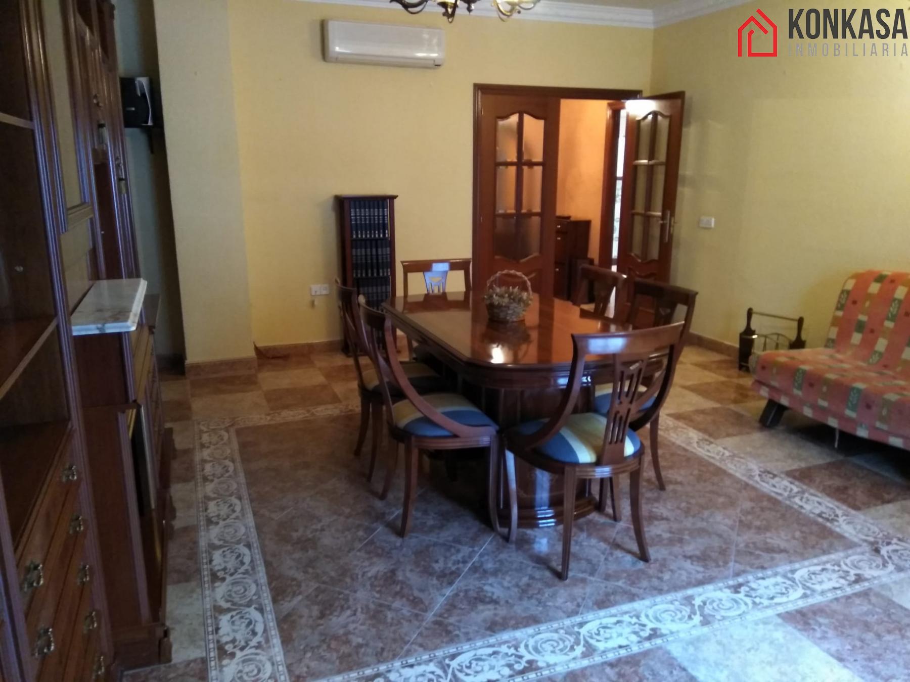 For sale of flat in Arcos de la Frontera