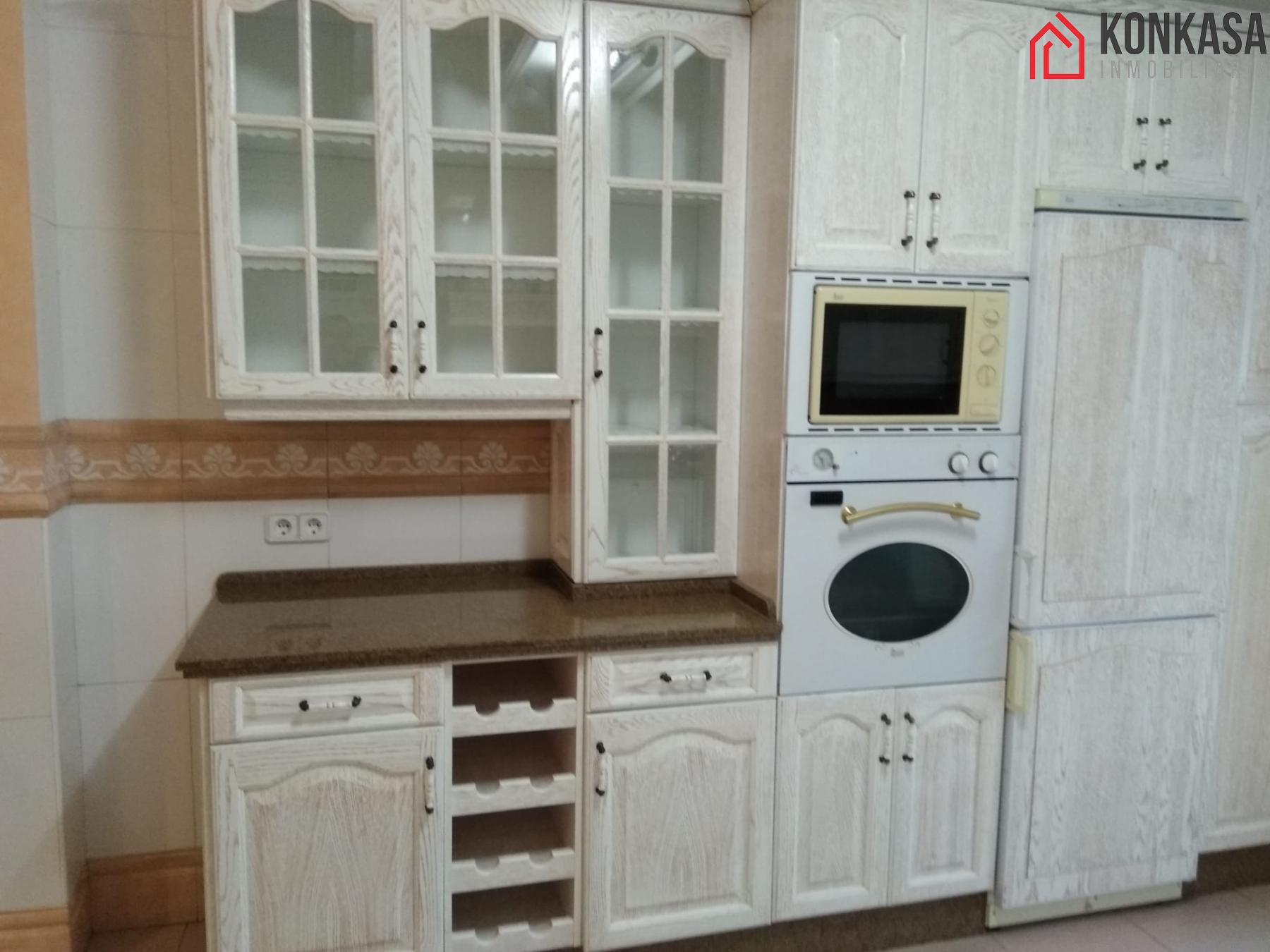 For sale of flat in Arcos de la Frontera